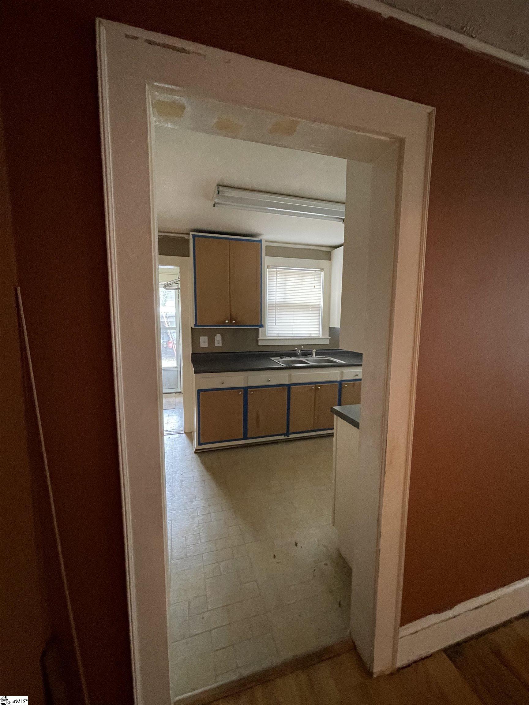 201 Colonial, Greenville, South Carolina image 10