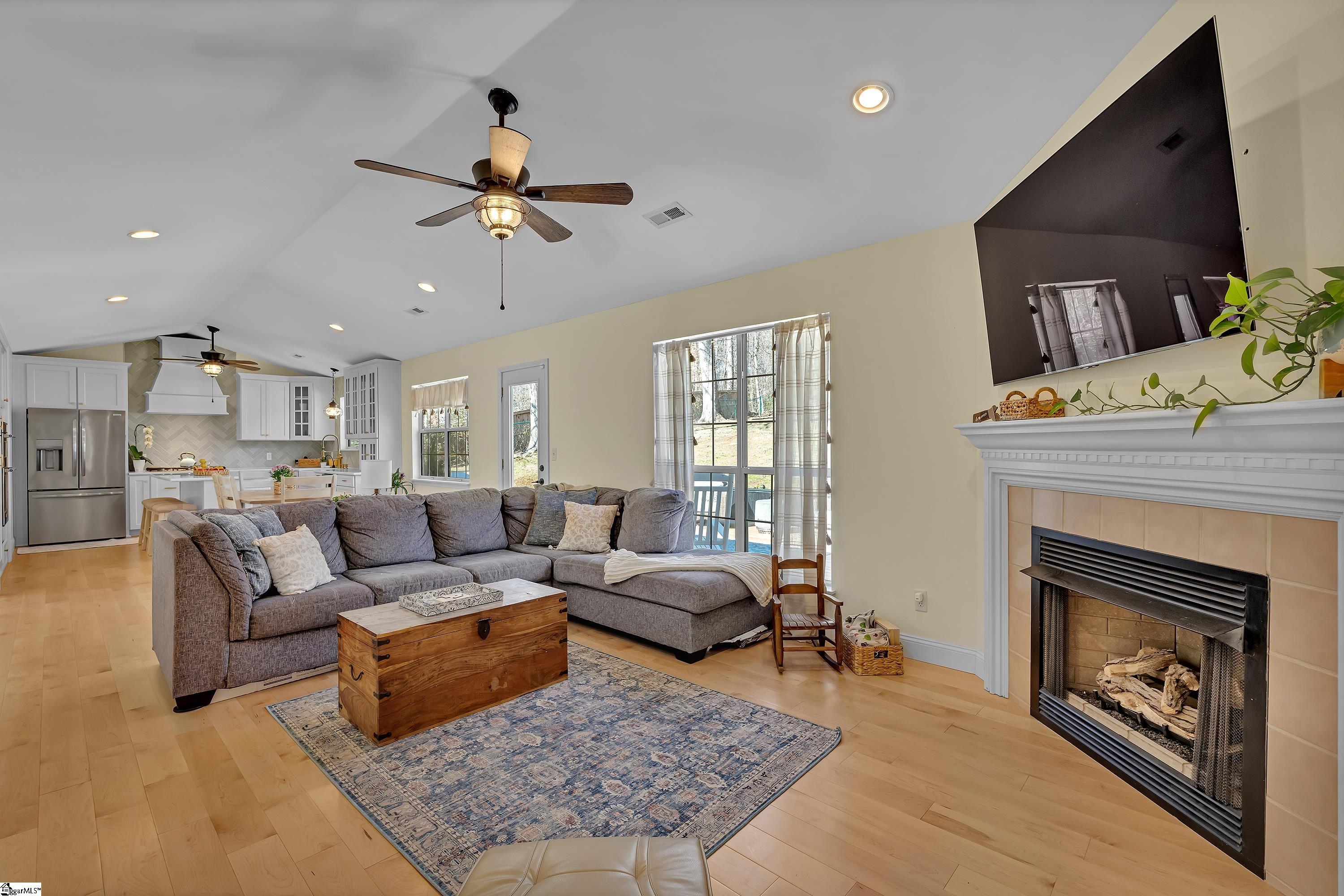 24 Daughtry, Travelers Rest, South Carolina image 11