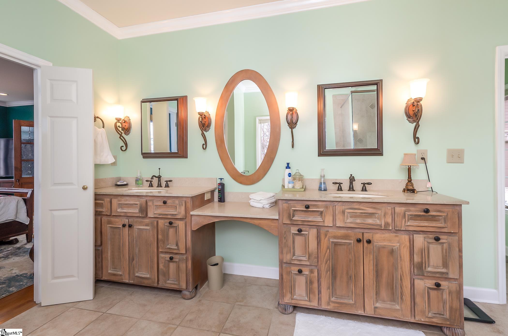 190 Raven, Landrum, South Carolina image 23