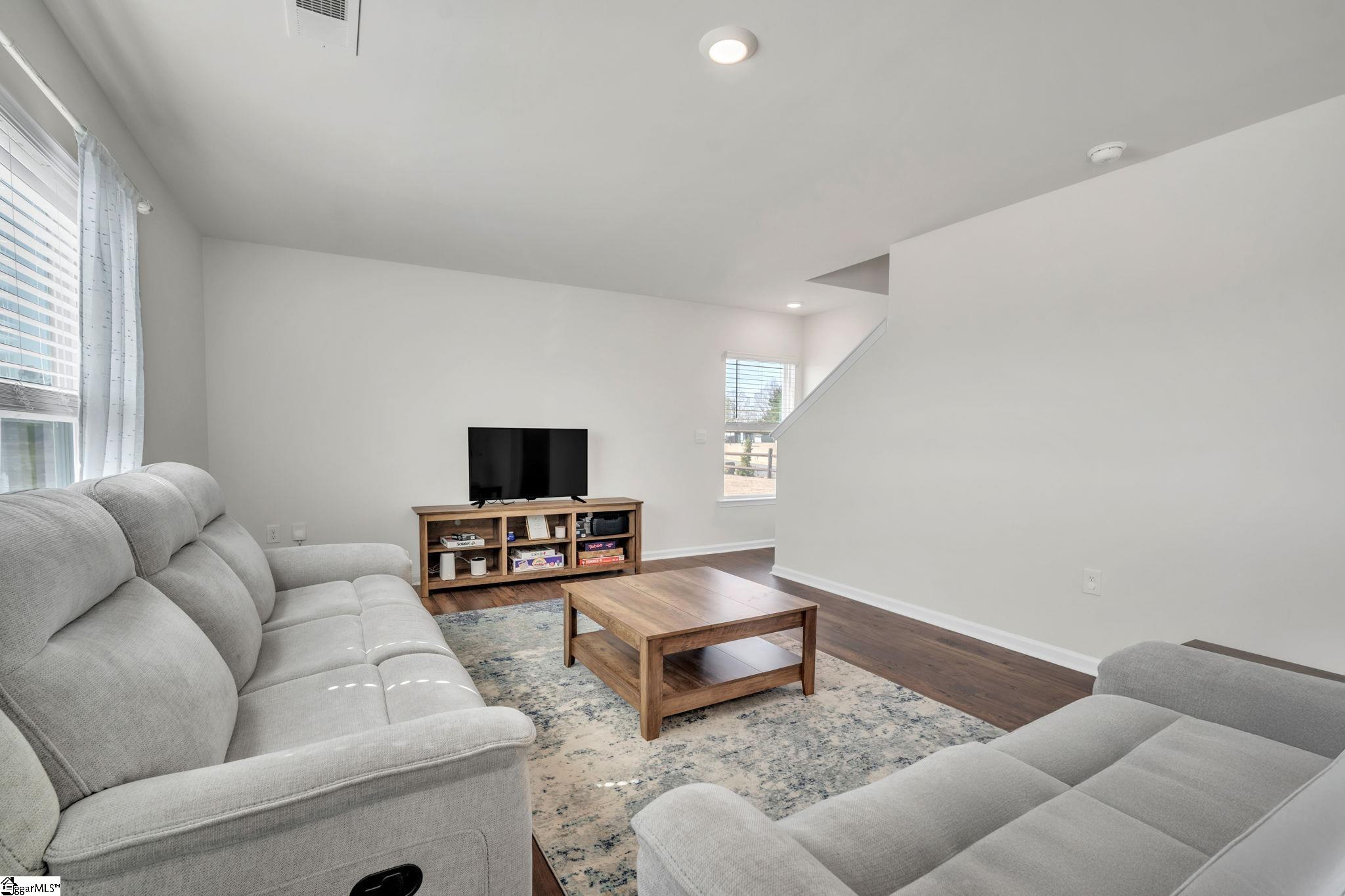 324 Valencia, Wellford, South Carolina image 4