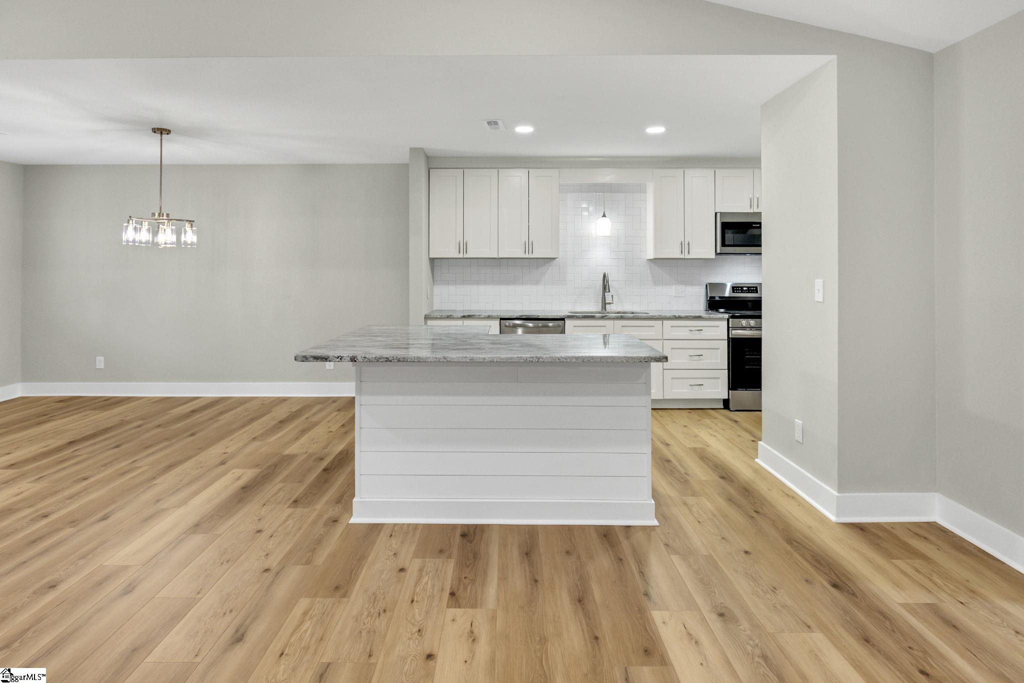 501 Teal, Greenville, South Carolina image 12