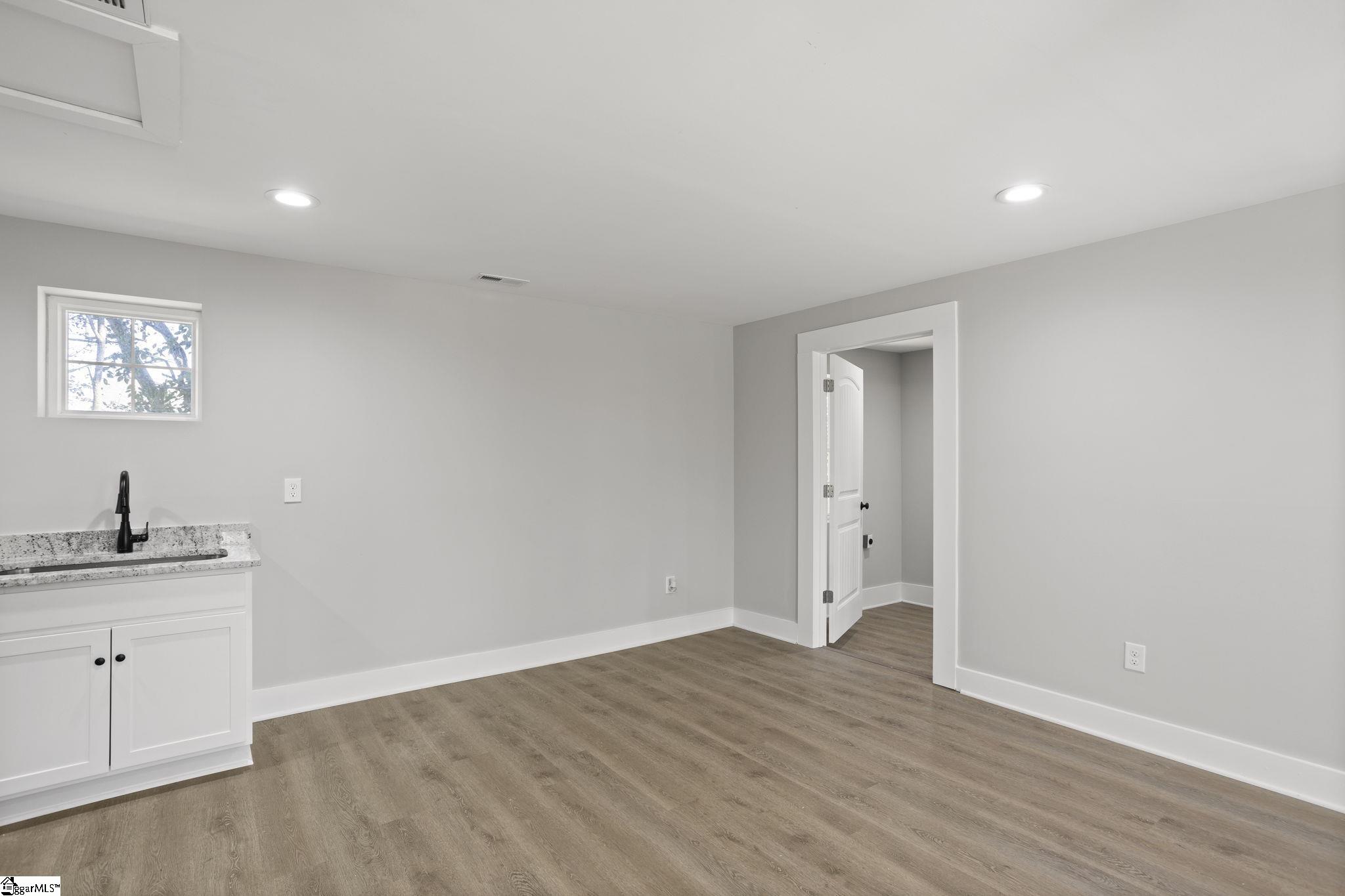 200 Darlington, Greenville, South Carolina image 32