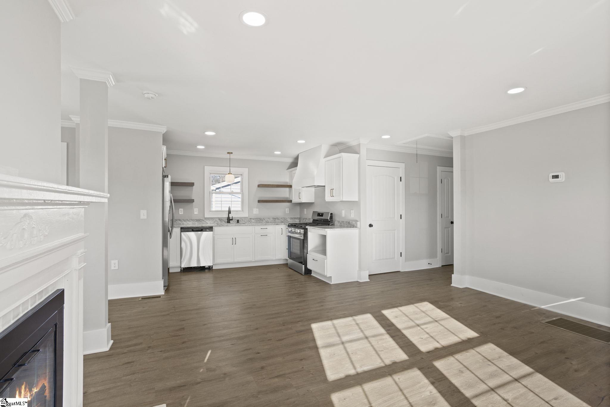 200 Darlington, Greenville, South Carolina image 9