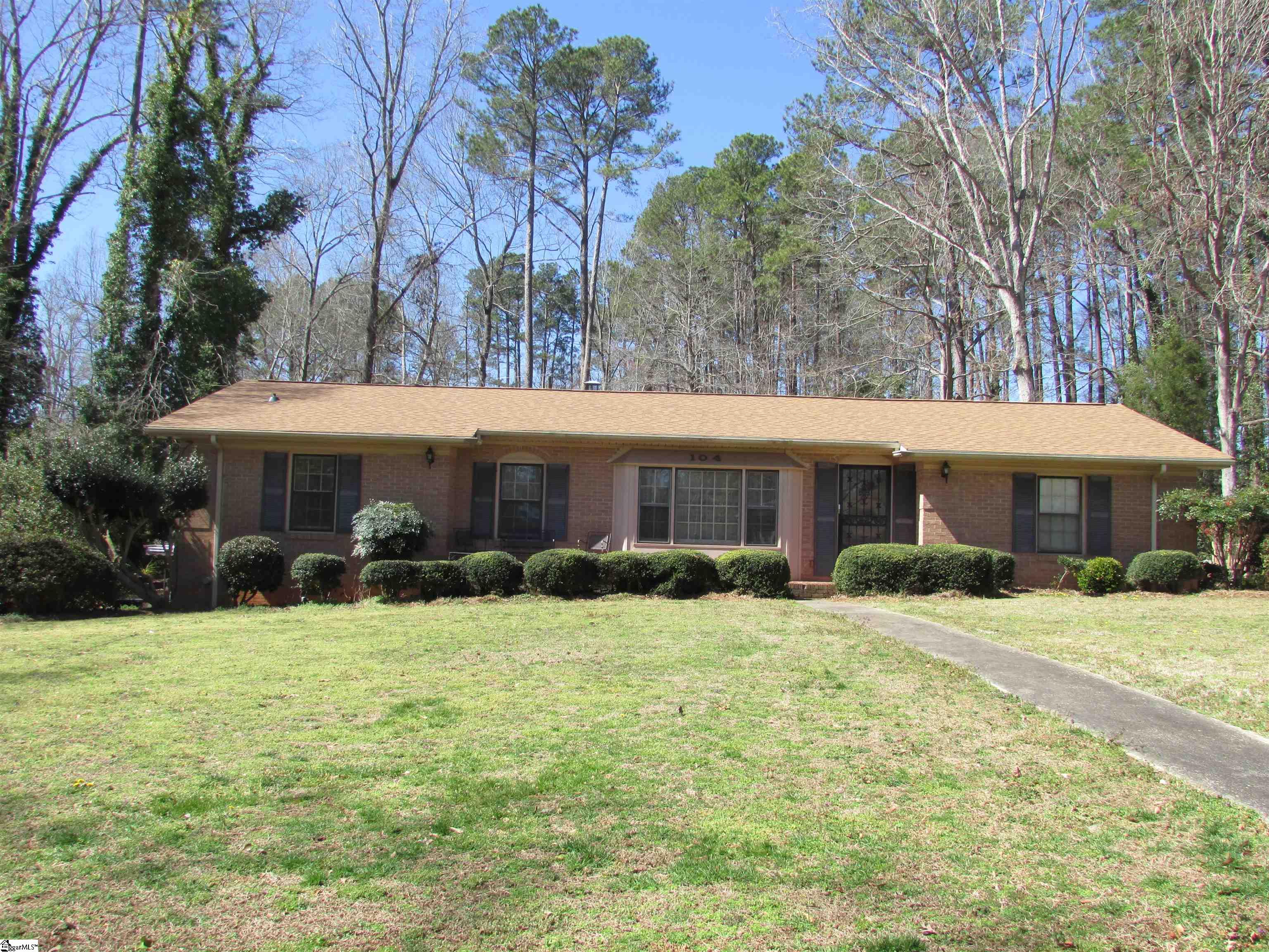 104 Pine Road, Laurens SC 29360