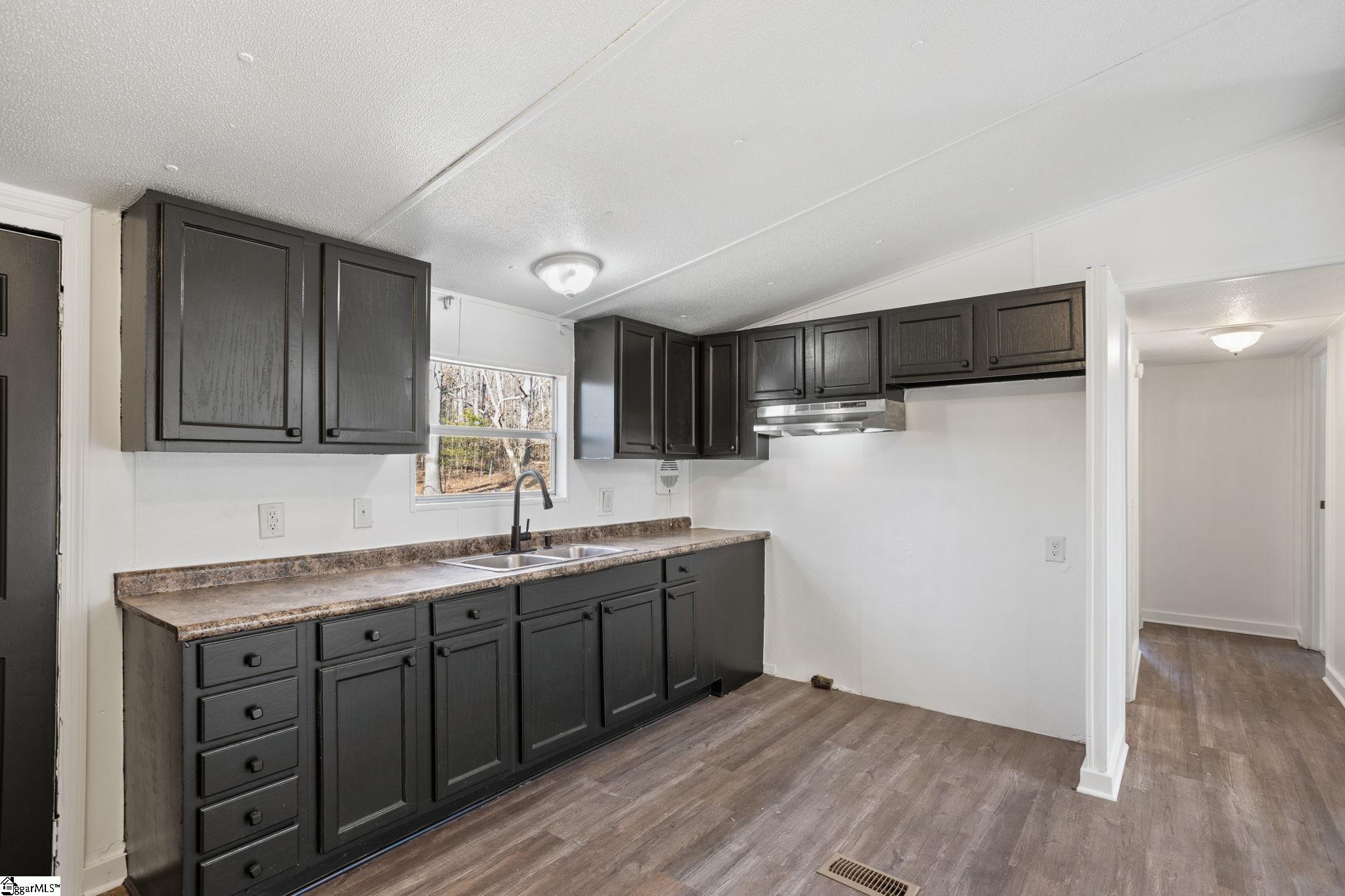 605 Englewood, Greenville, South Carolina image 11