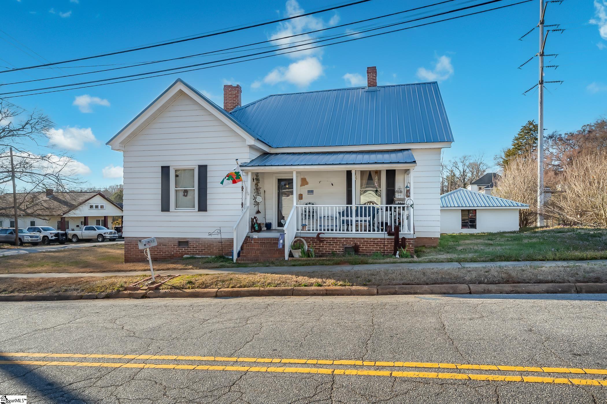 7 Smith Street Ware Shoals, SC 29692