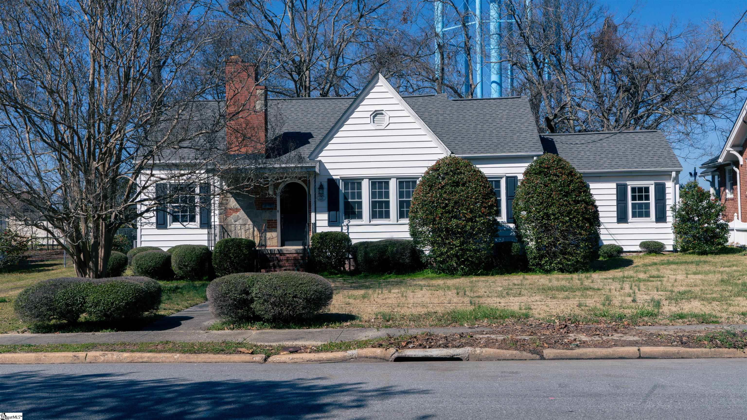 112 W Centennial, Clinton, South Carolina image 1