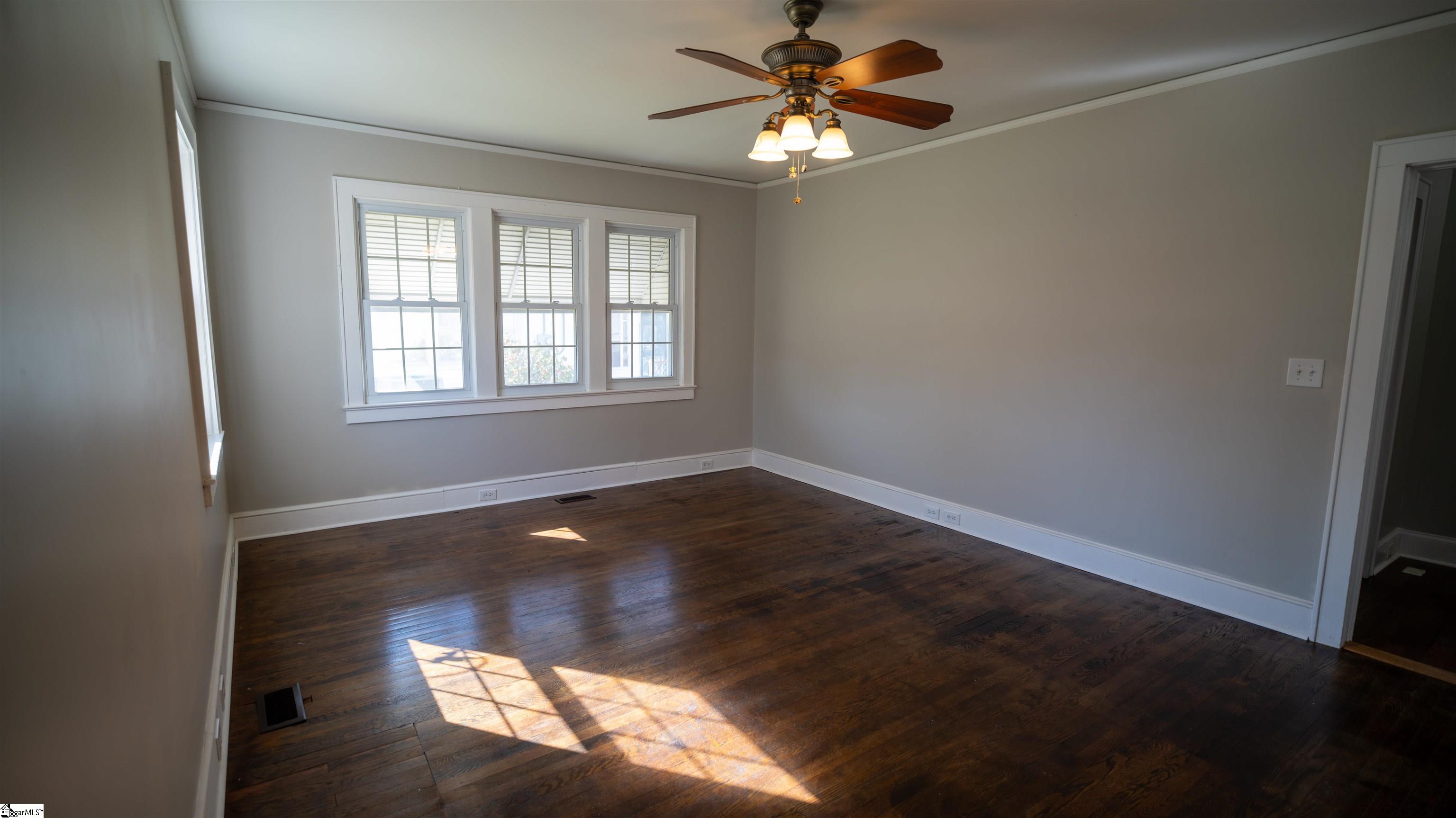 112 W Centennial, Clinton, South Carolina image 3
