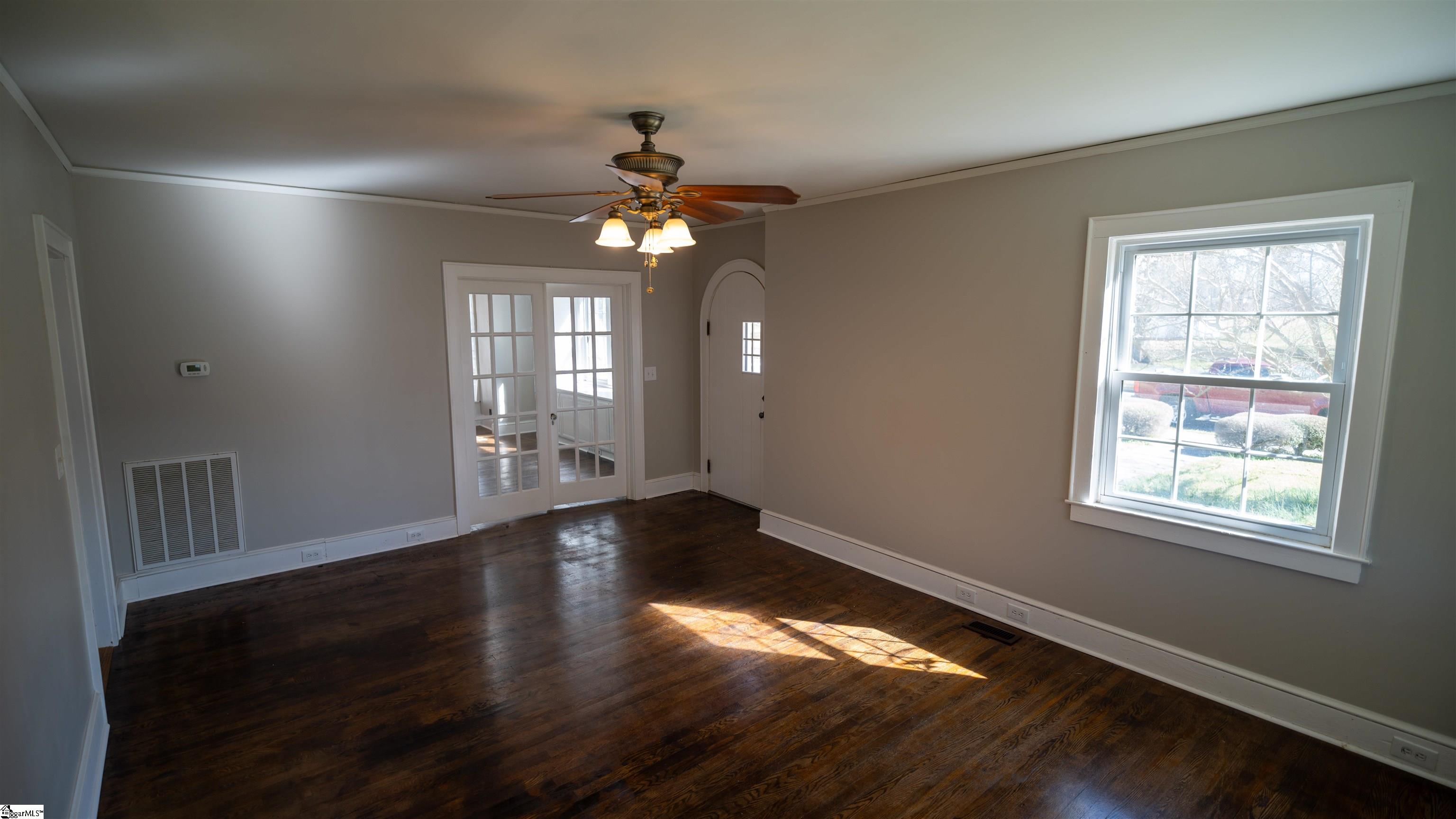 112 W Centennial, Clinton, South Carolina image 5