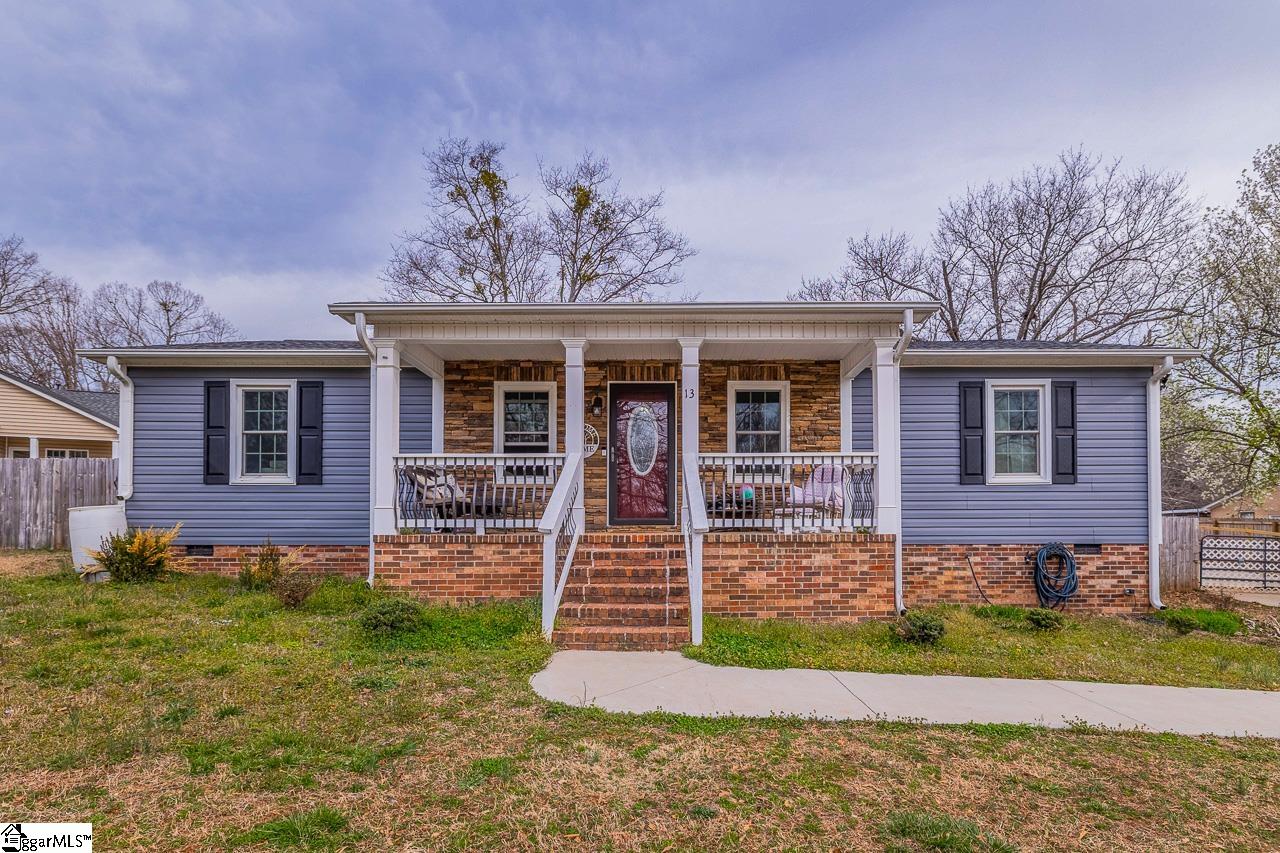 13 Williams Road, Taylors SC 29687