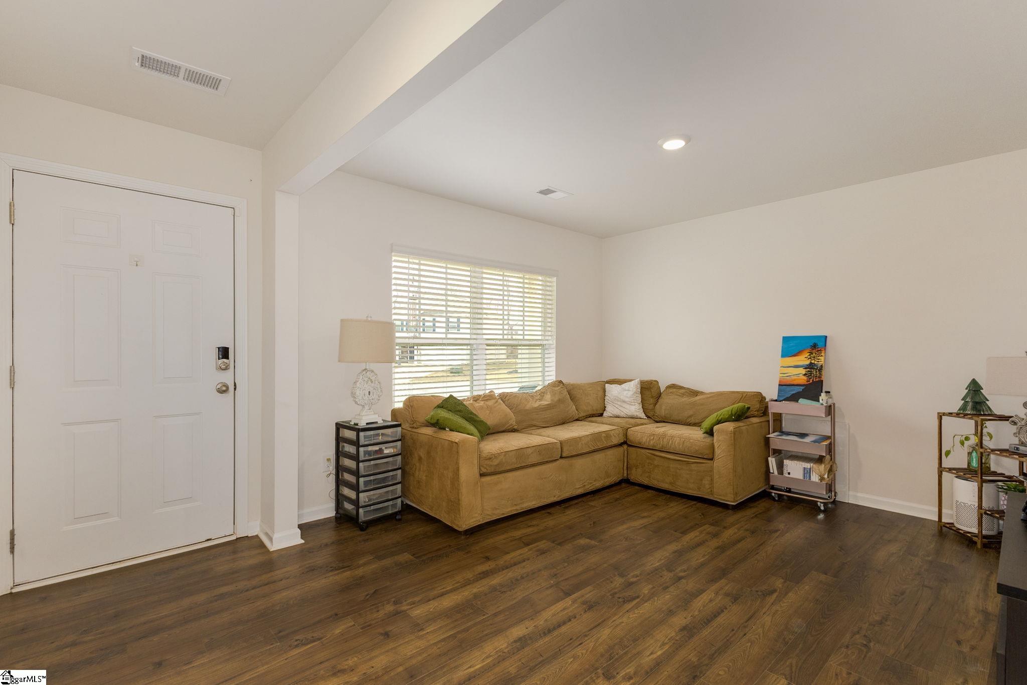 1113 Yearling, Roebuck, South Carolina image 3