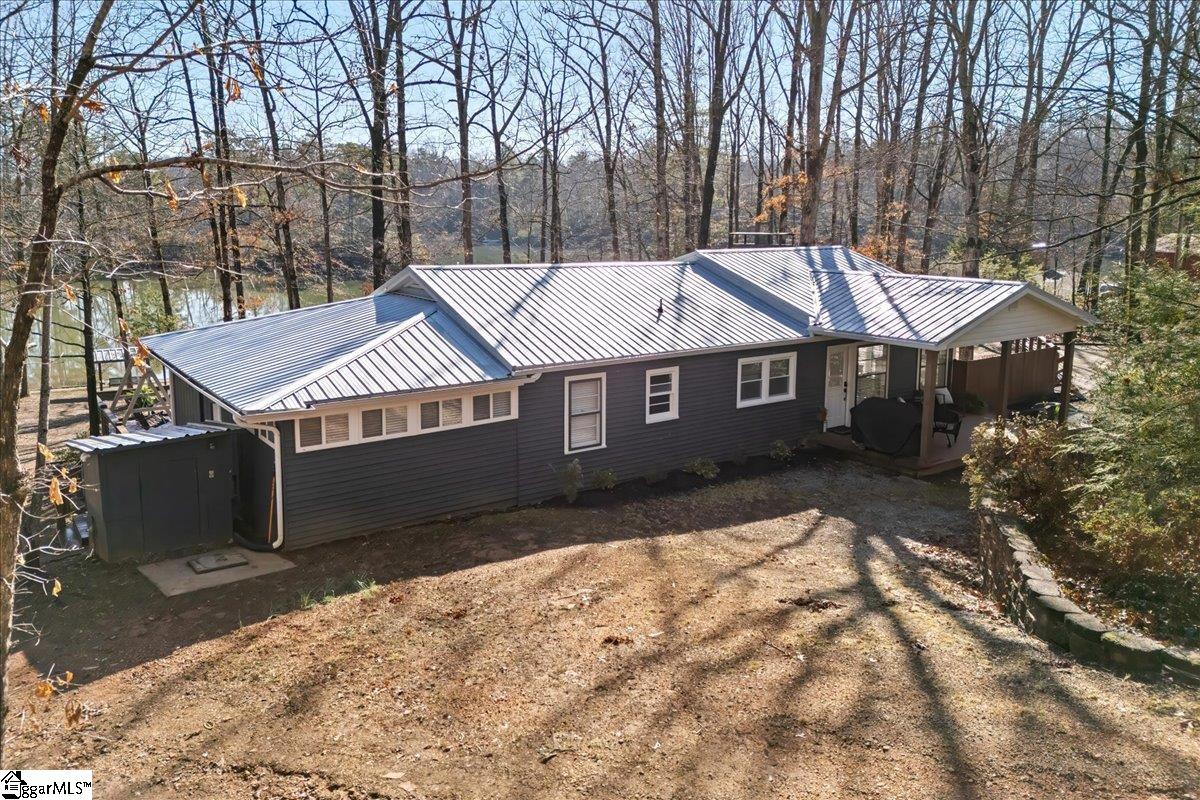 693 W. Cove Drive Mountain Rest, SC 29664-9599