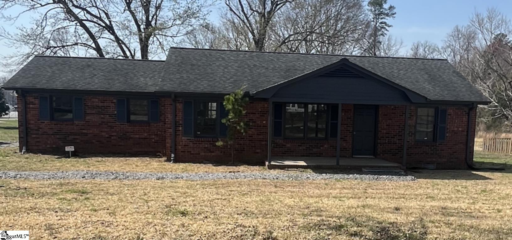 120 Apple Valley Road, Duncan SC 29334