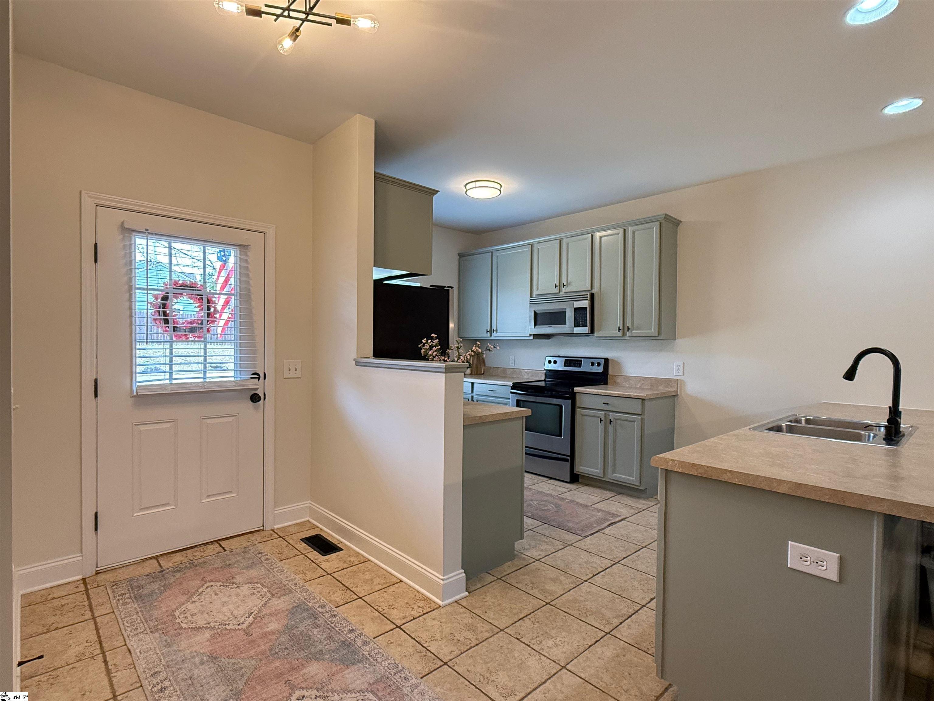 521 E Perkins Creek, Seneca, South Carolina image 3
