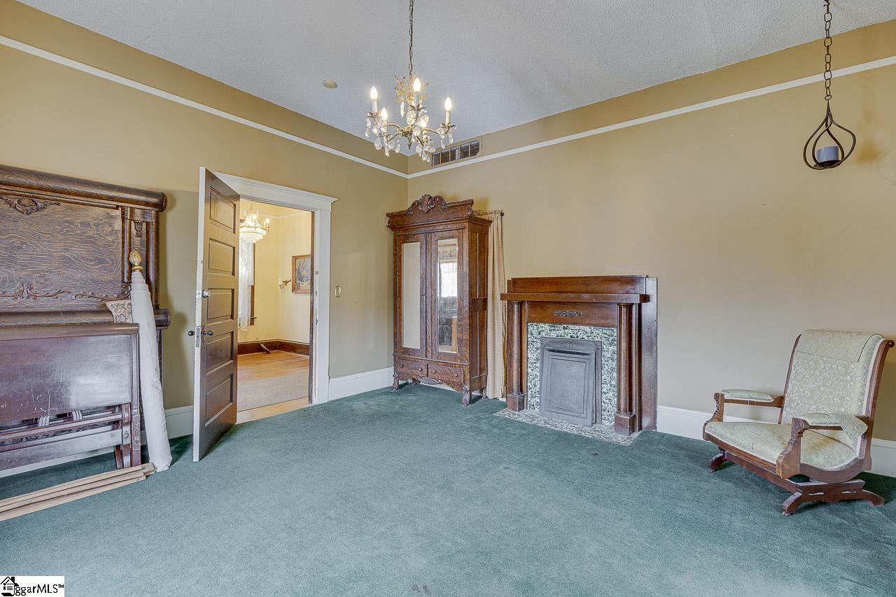 201 E College, Simpsonville, South Carolina image 11