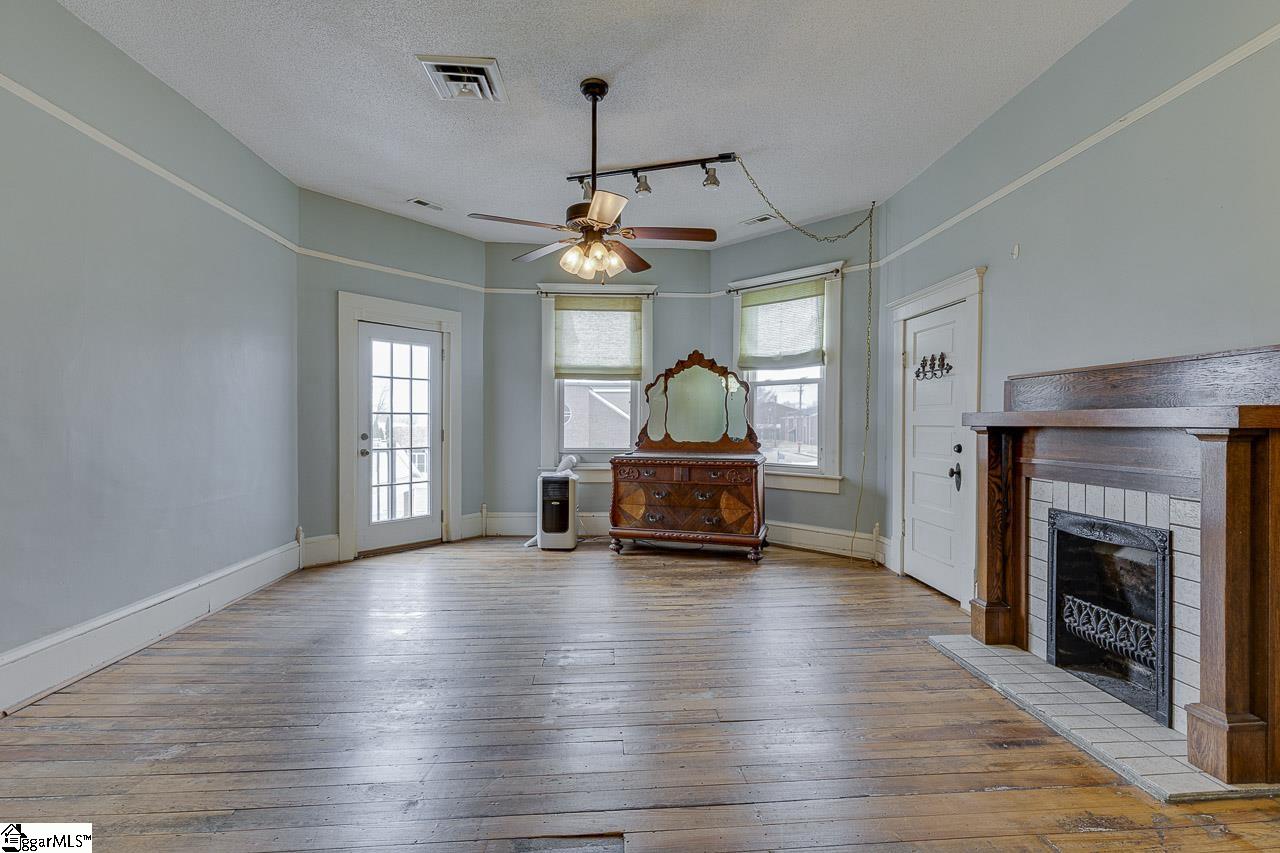 201 E College, Simpsonville, South Carolina image 12