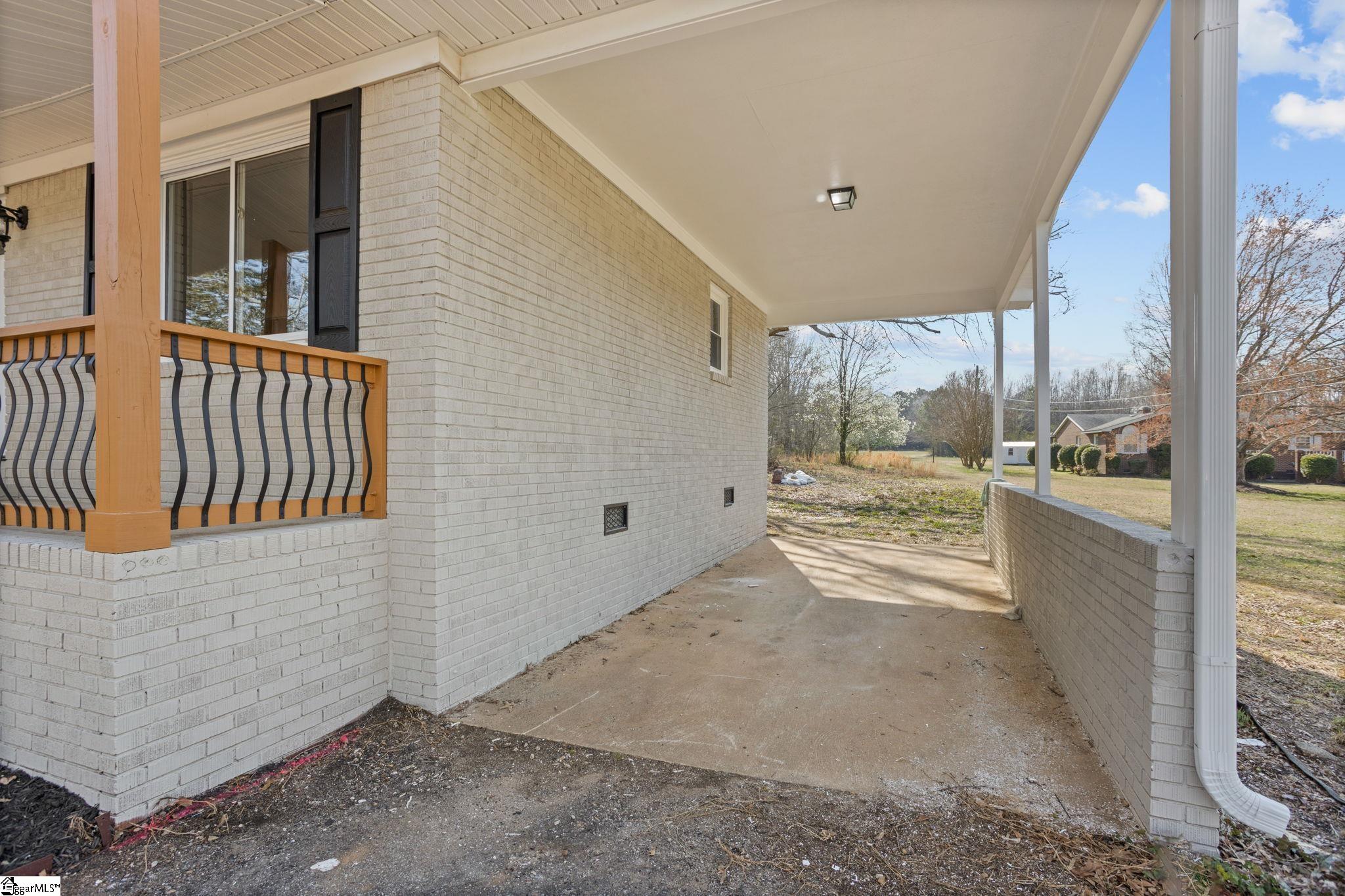 7144 S Old Laurens, Gray Court, South Carolina image 4