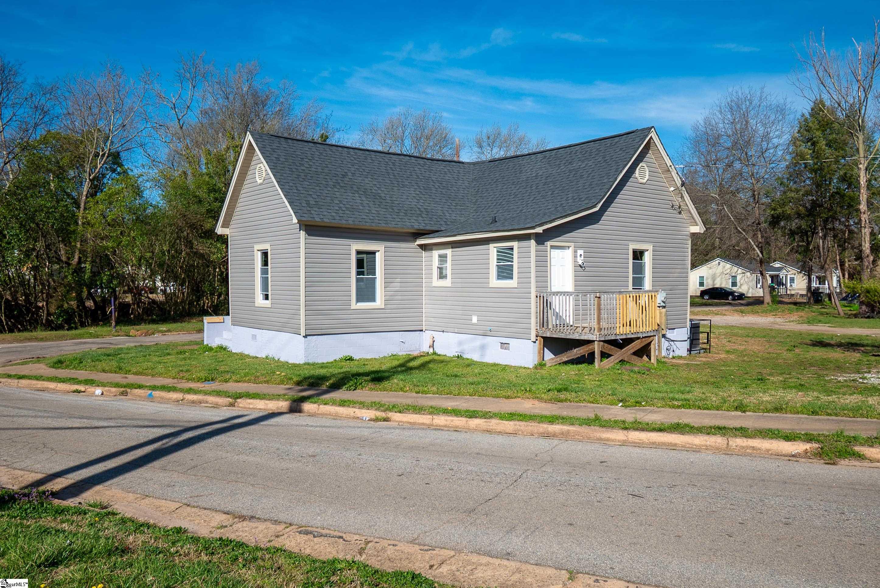 21 Gallon, Greenville, South Carolina image 1