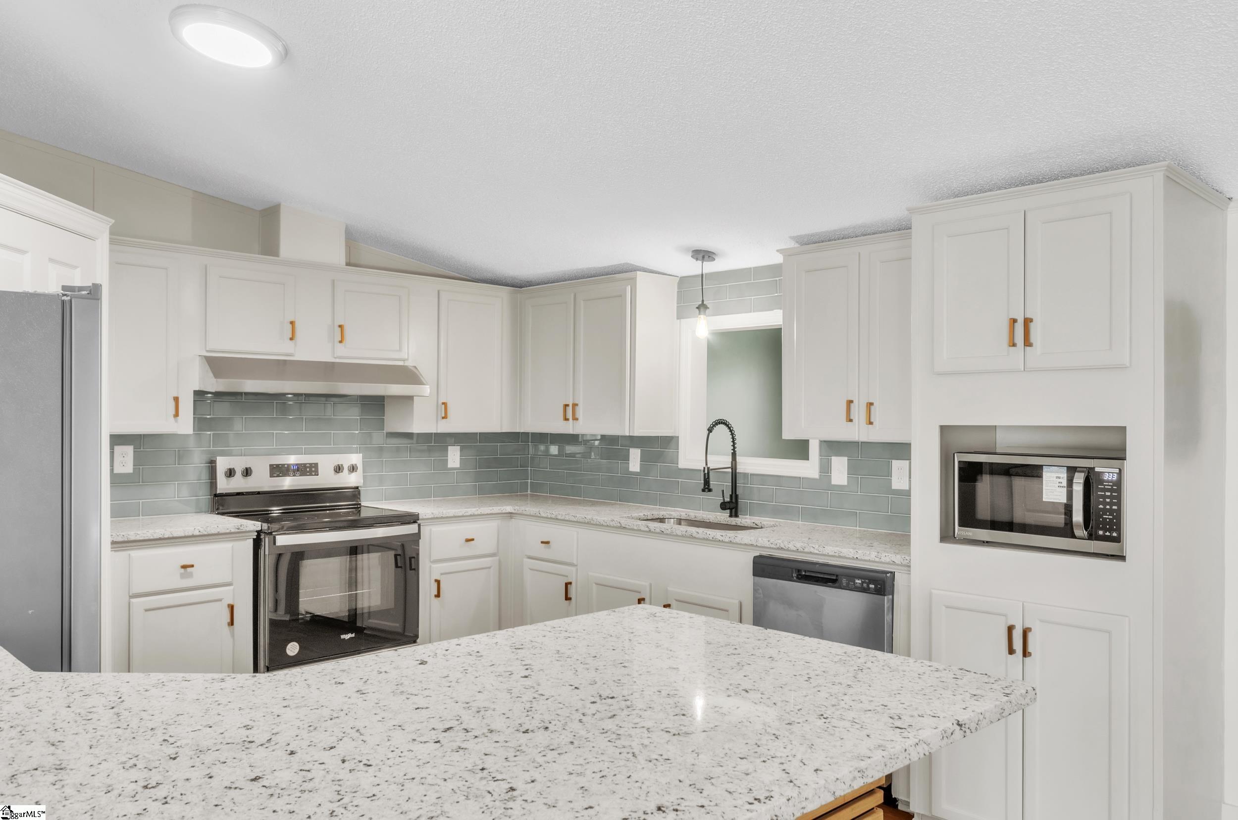 7 Alf, Fountain Inn, South Carolina image 7