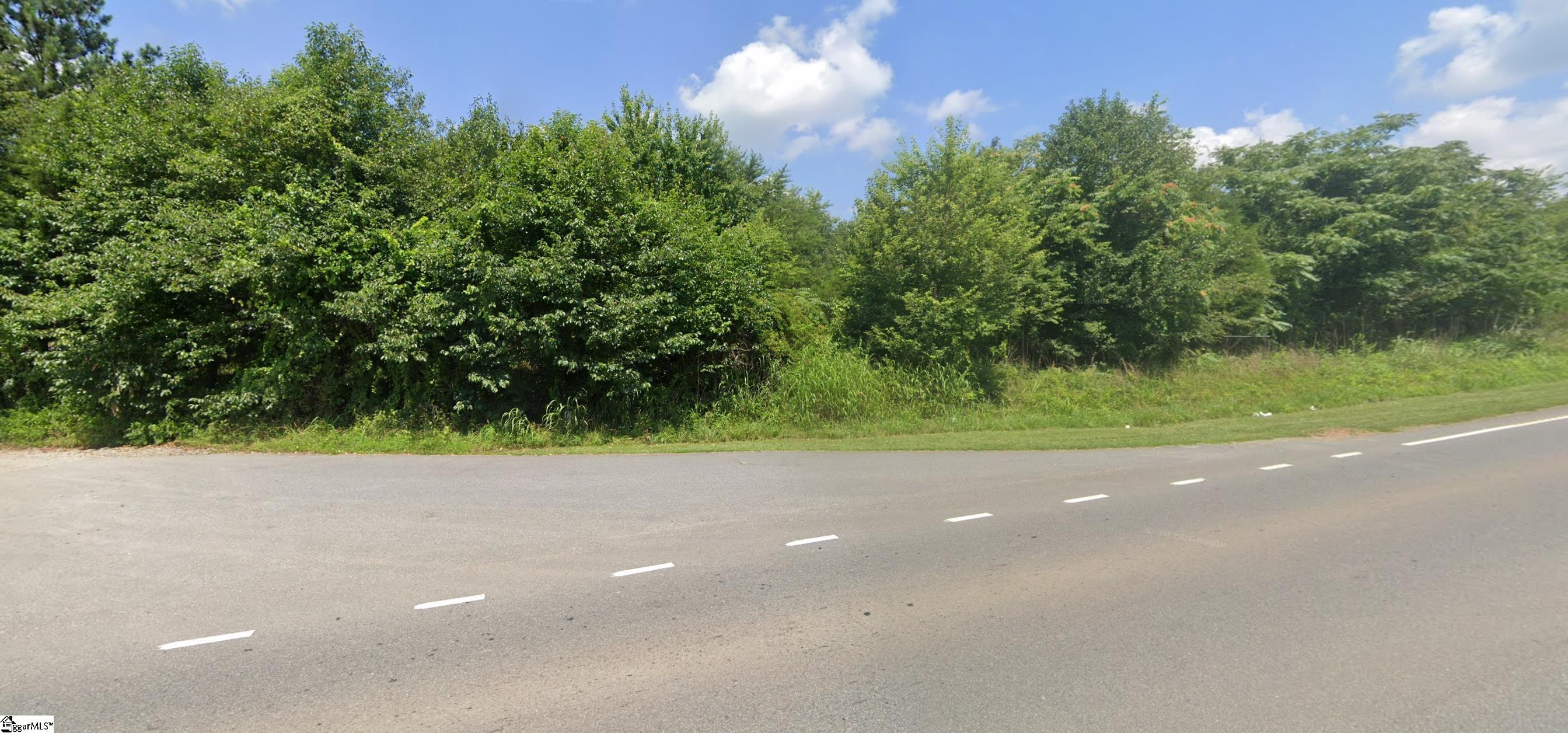 Half Moon Road Wellford, SC 29385
