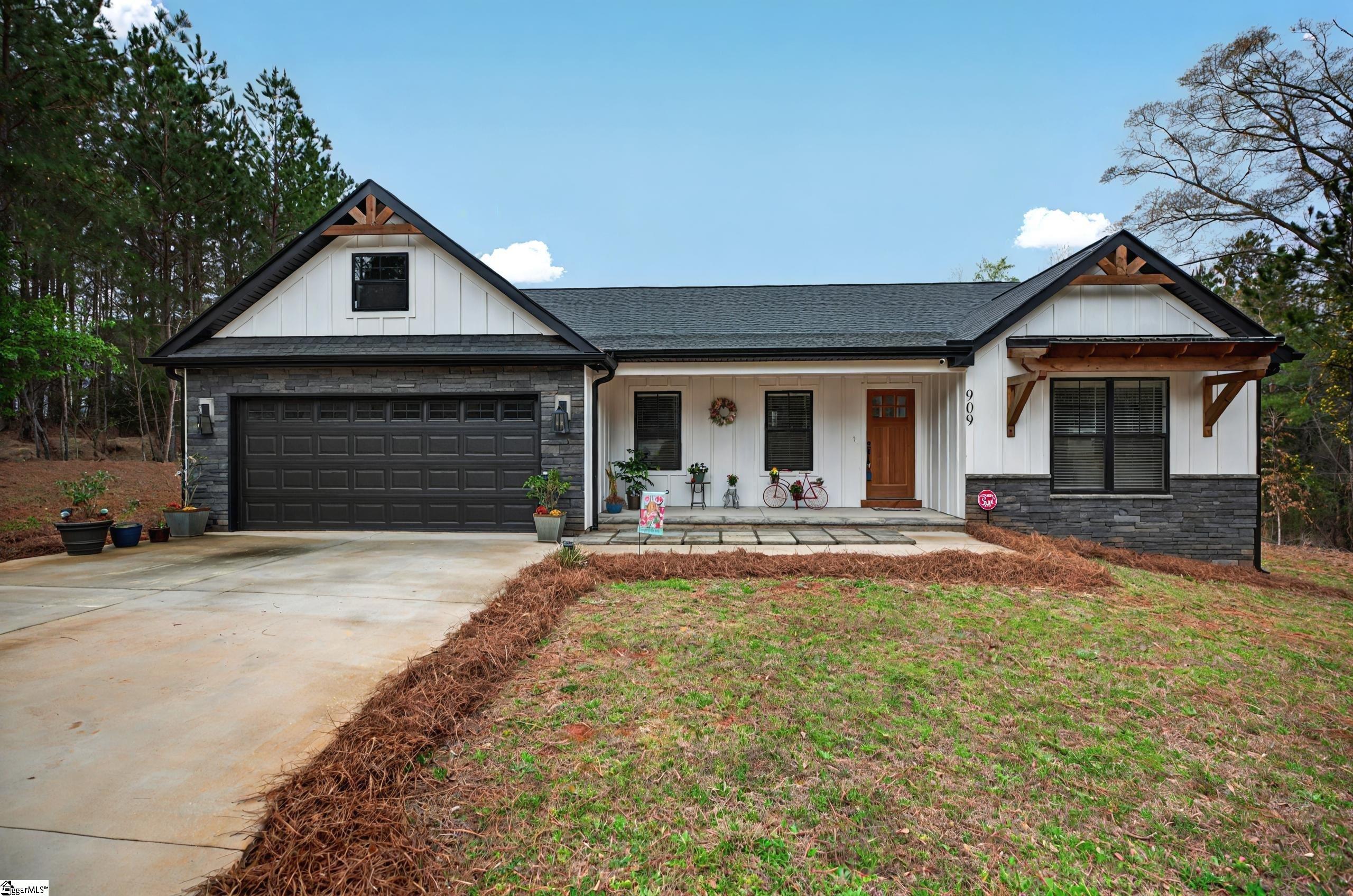 909 Hunters Trail, Anderson SC 29625-5849