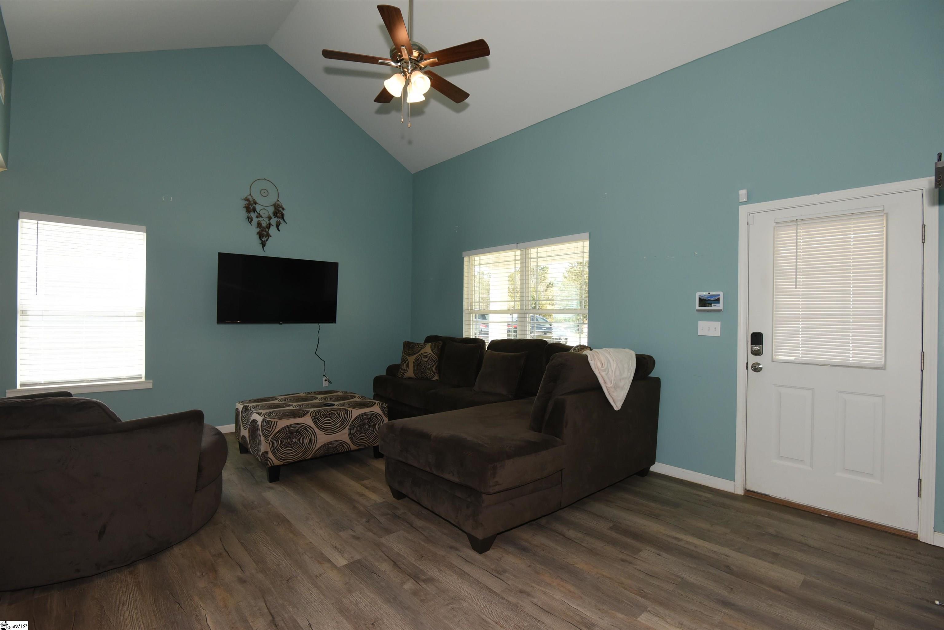 121 Colleton, Clinton, South Carolina image 3