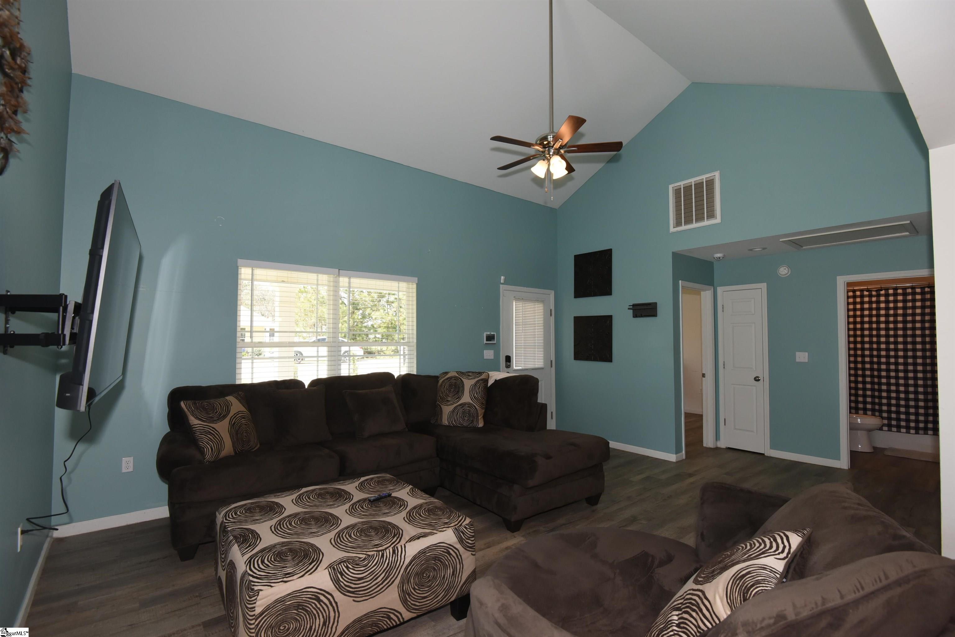121 Colleton, Clinton, South Carolina image 4