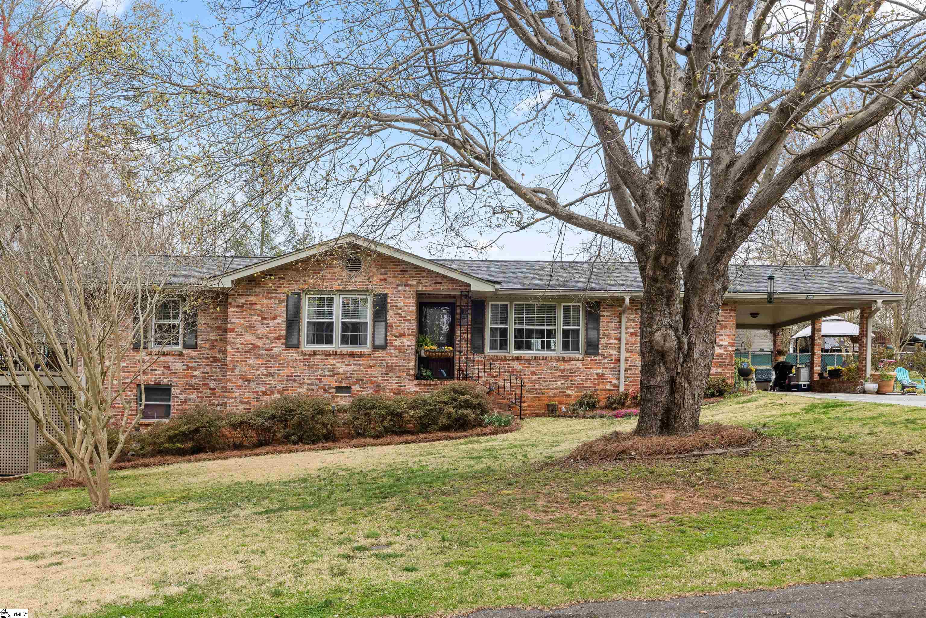 118 Gaston Drive Travelers Rest, SC 29690