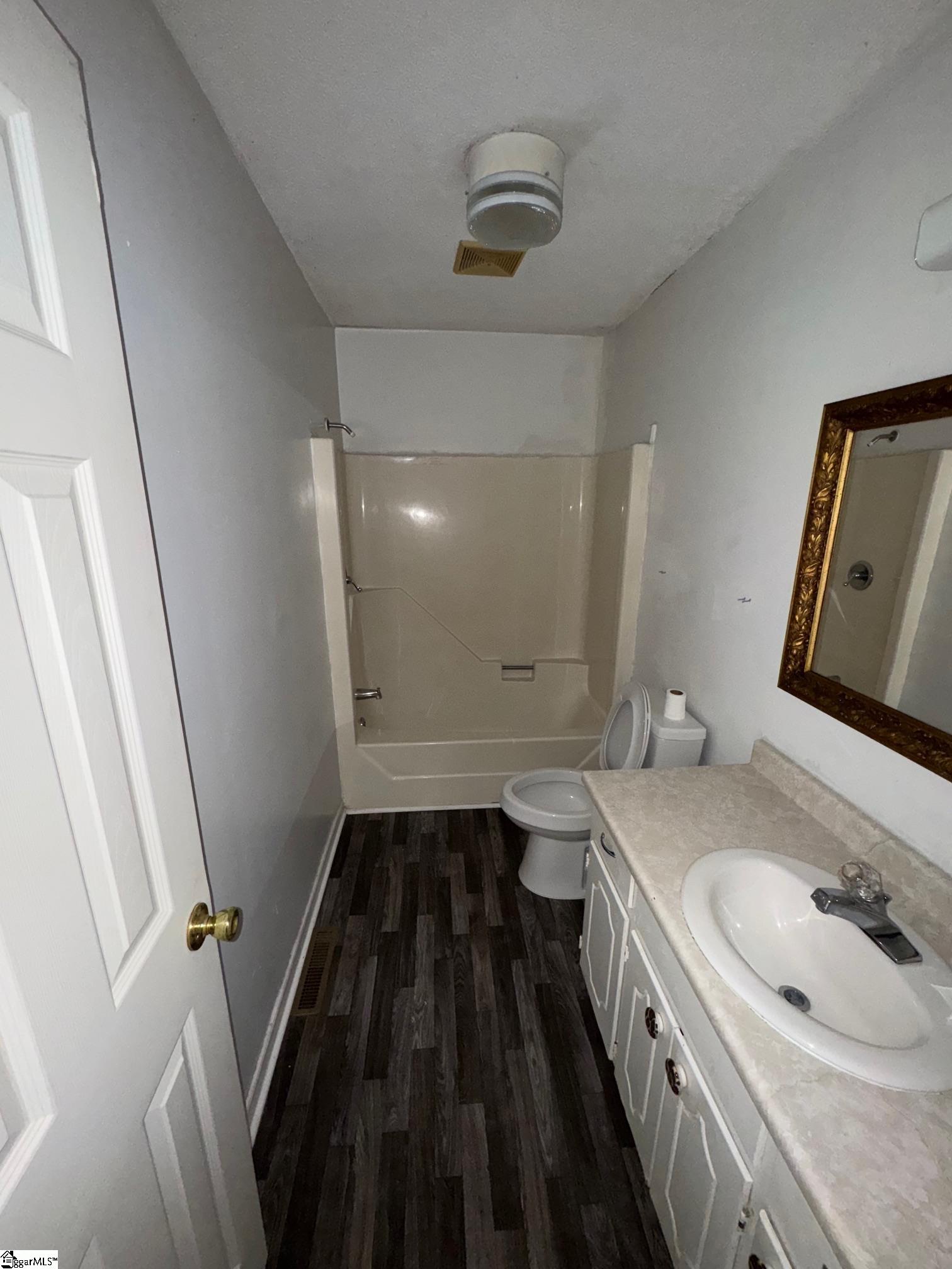 100 Springdale, Clinton, South Carolina image 11