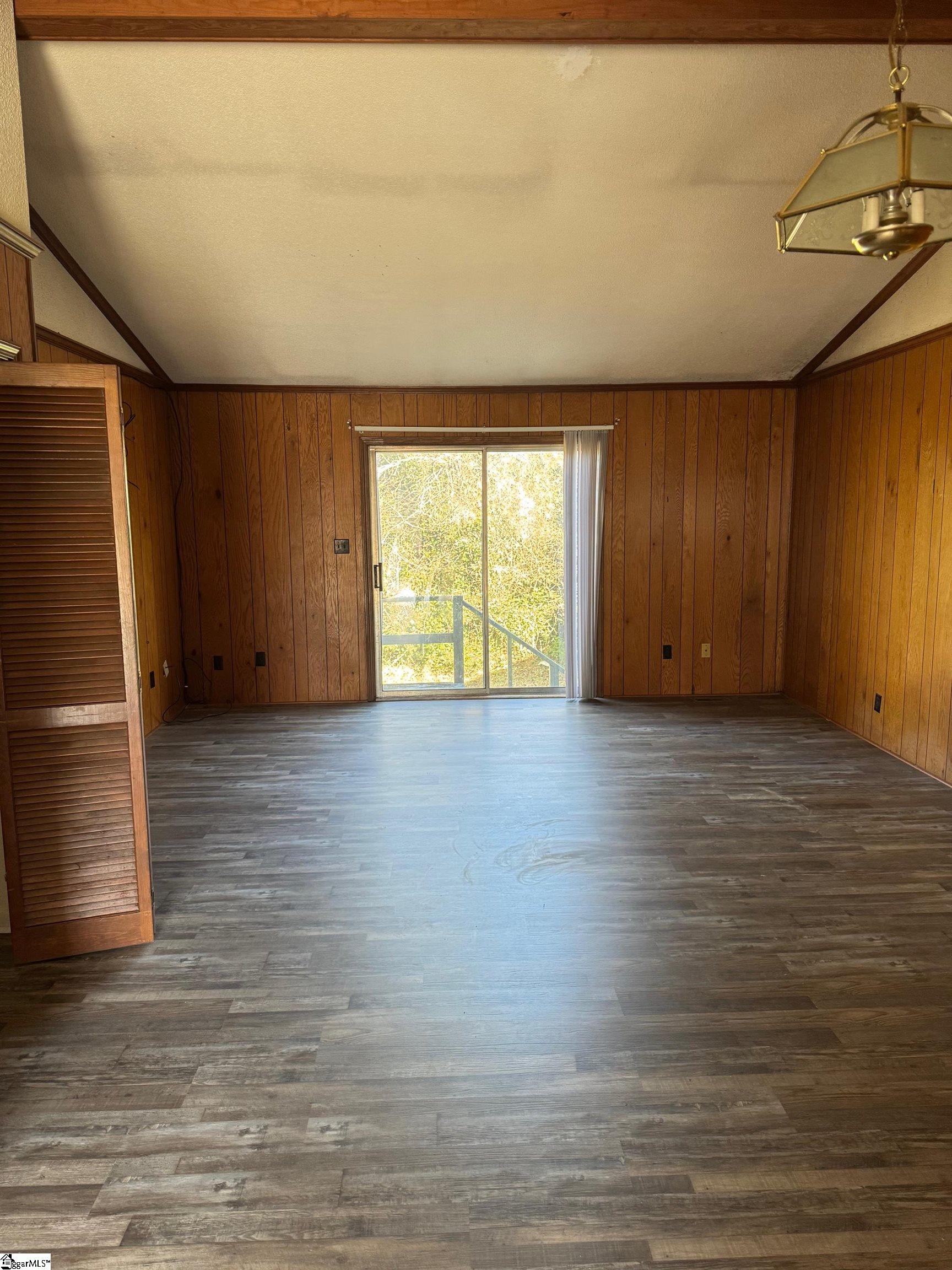 100 Springdale, Clinton, South Carolina image 4