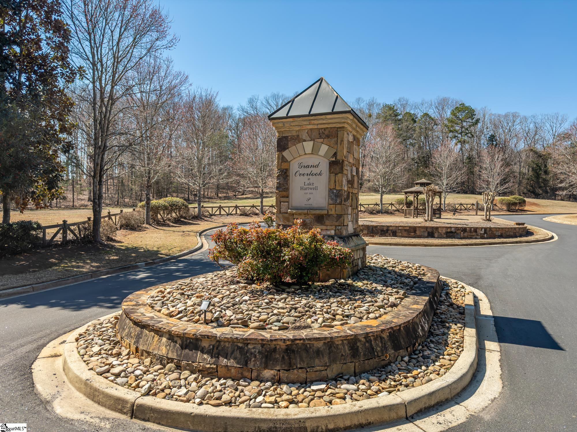 E Grand Overlook, Seneca, South Carolina image 2