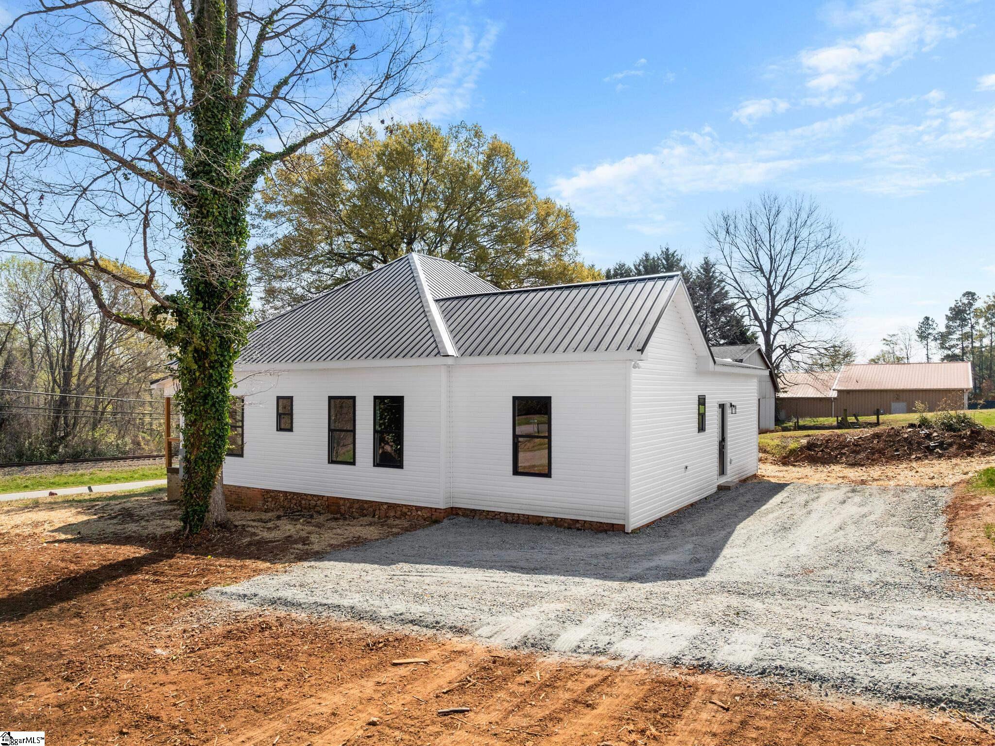 202 S Howard, Landrum, South Carolina image 38
