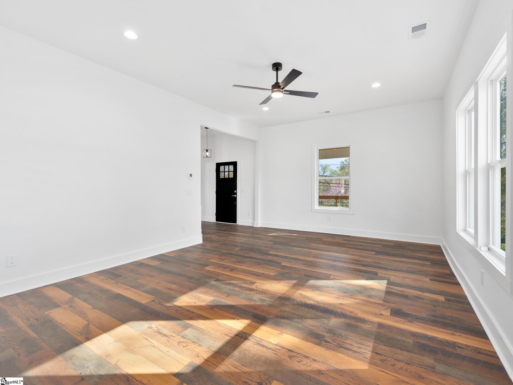 202 S Howard, Landrum, South Carolina image 6