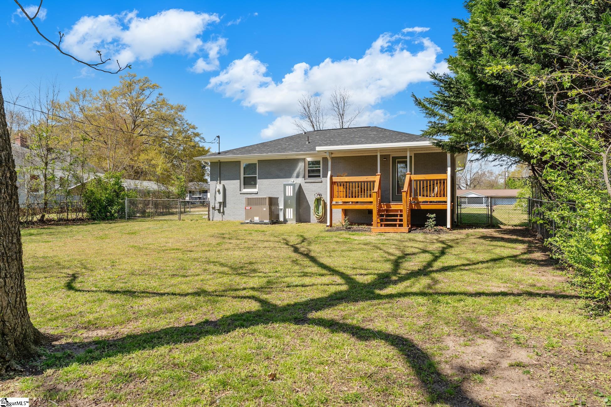 111 Davis, Williamston, South Carolina image 24