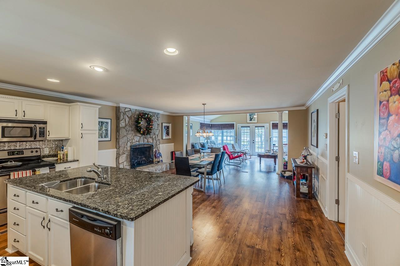 423 Coggins Shore, Inman, South Carolina image 4