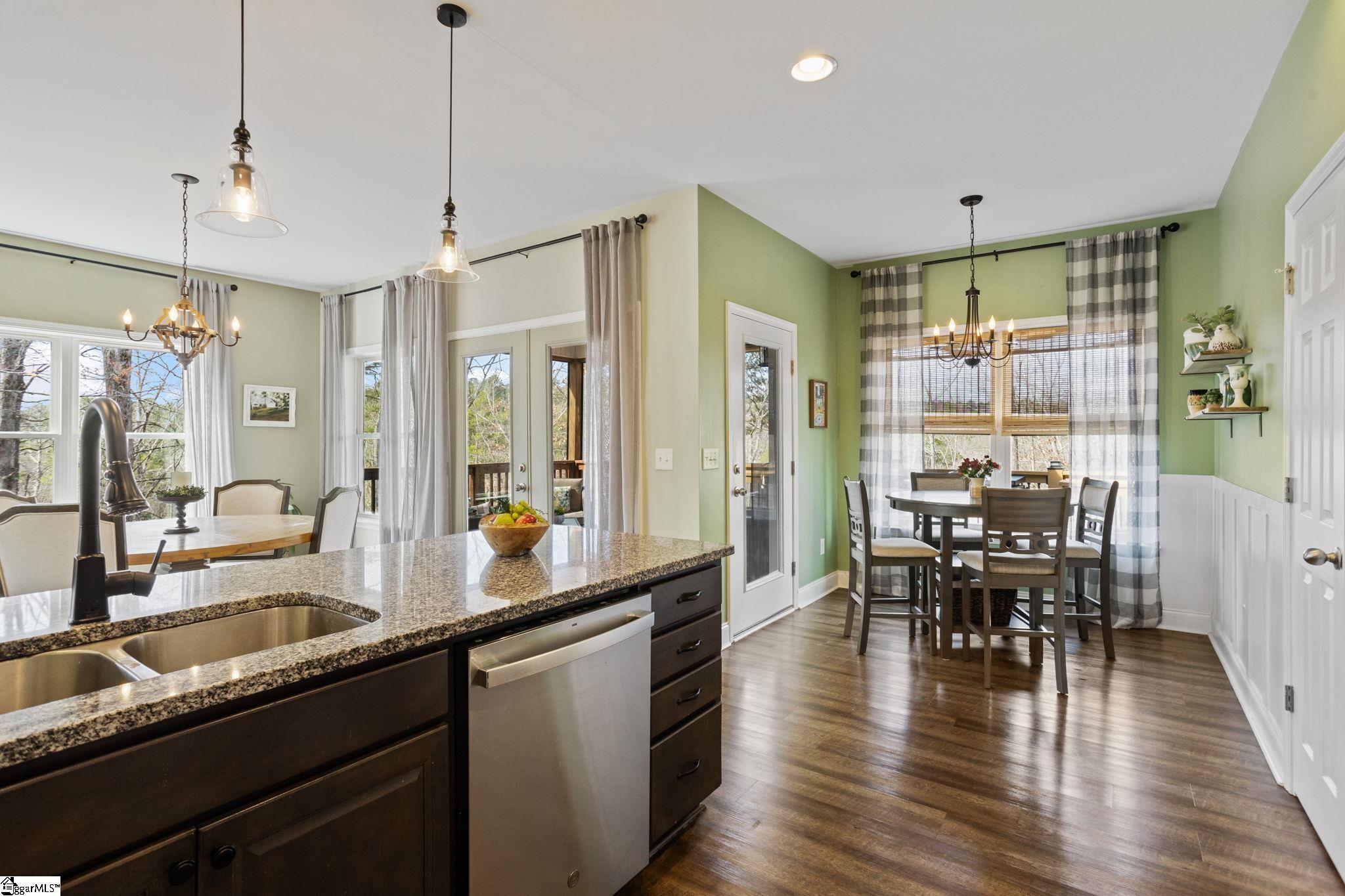 110 Bluebird, Salem, South Carolina image 9