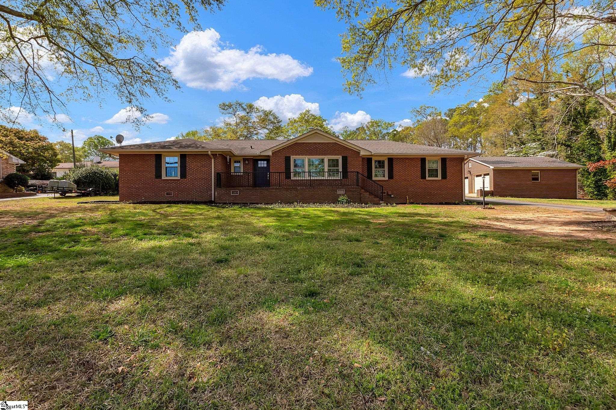 108 Pine Road, Laurens SC 29360