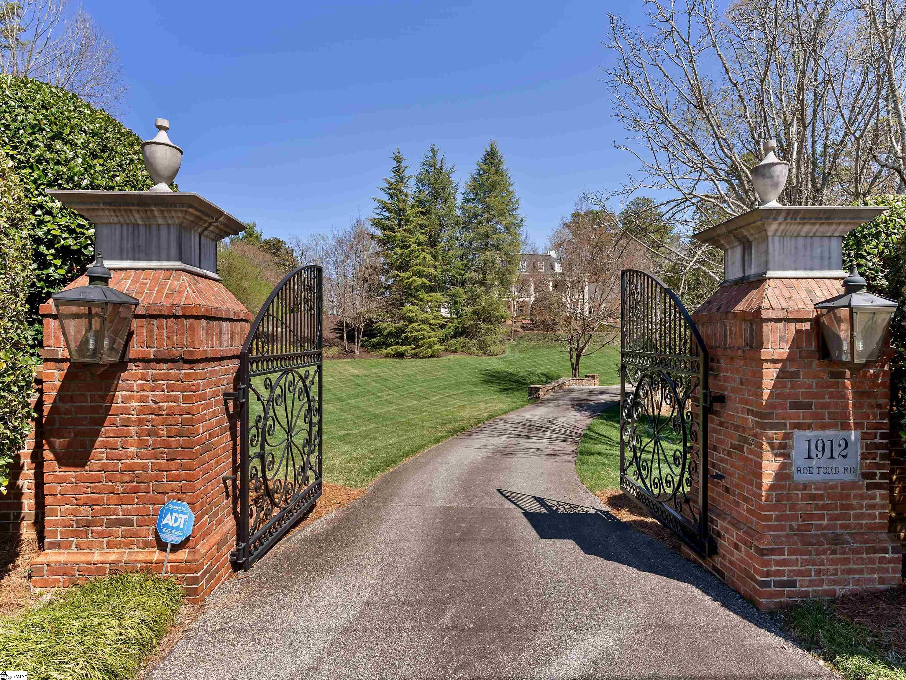 1912 Roe Ford Road Greenville, SC 29617