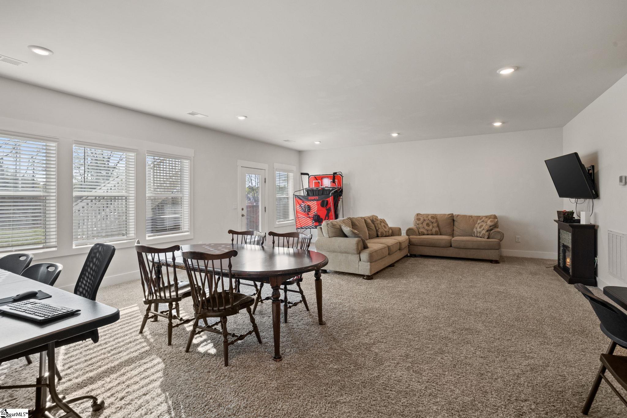305 Pewter, Simpsonville, South Carolina image 17