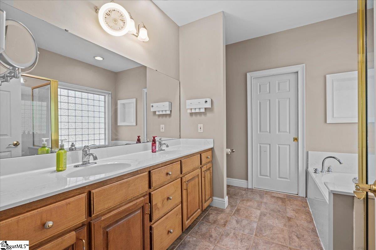 217 Maret, Townville, South Carolina image 15