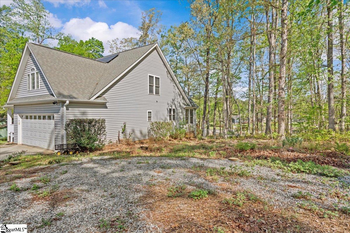 217 Maret, Townville, South Carolina image 4