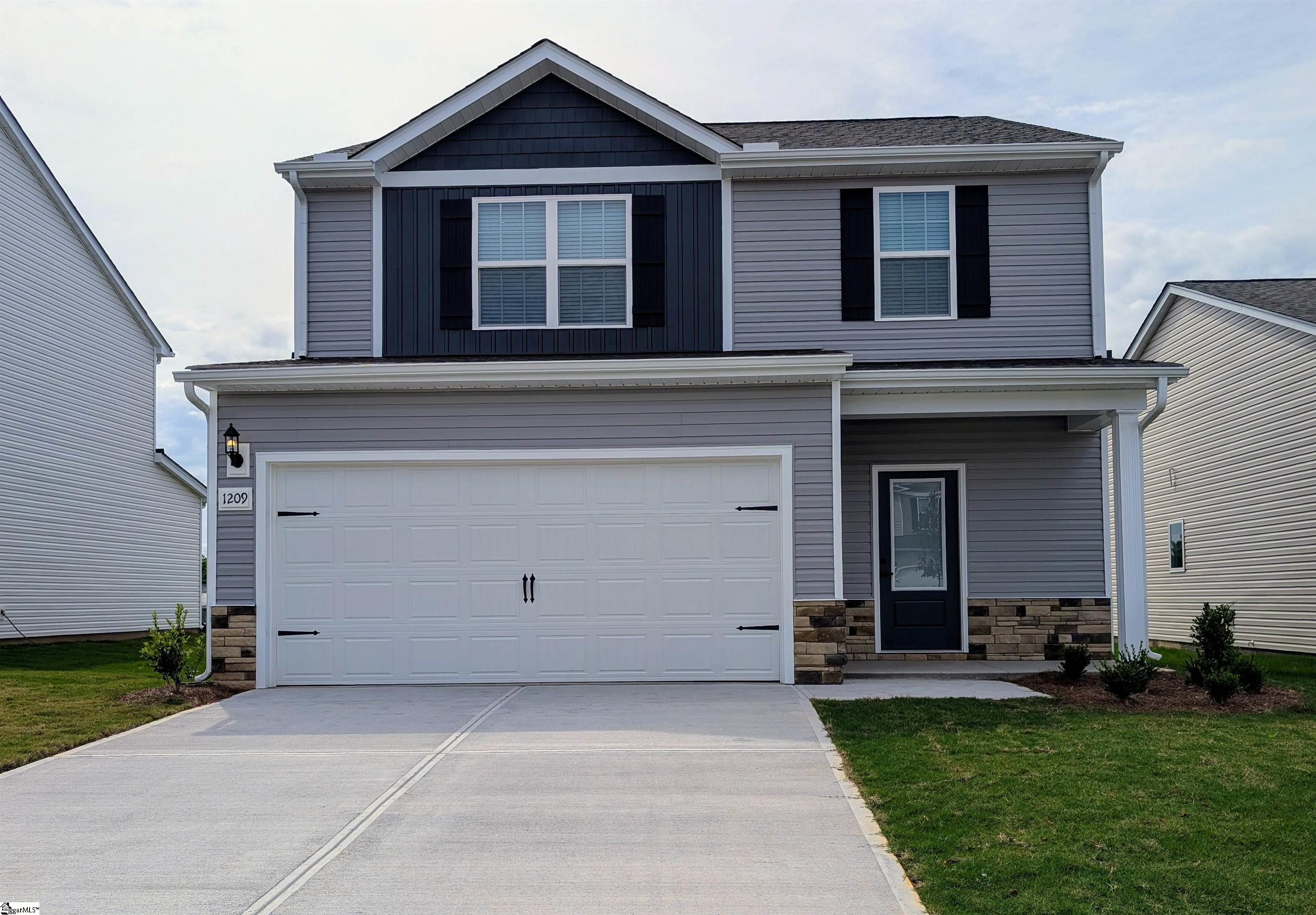 1209 Crested Iris Street, Moore SC 29369