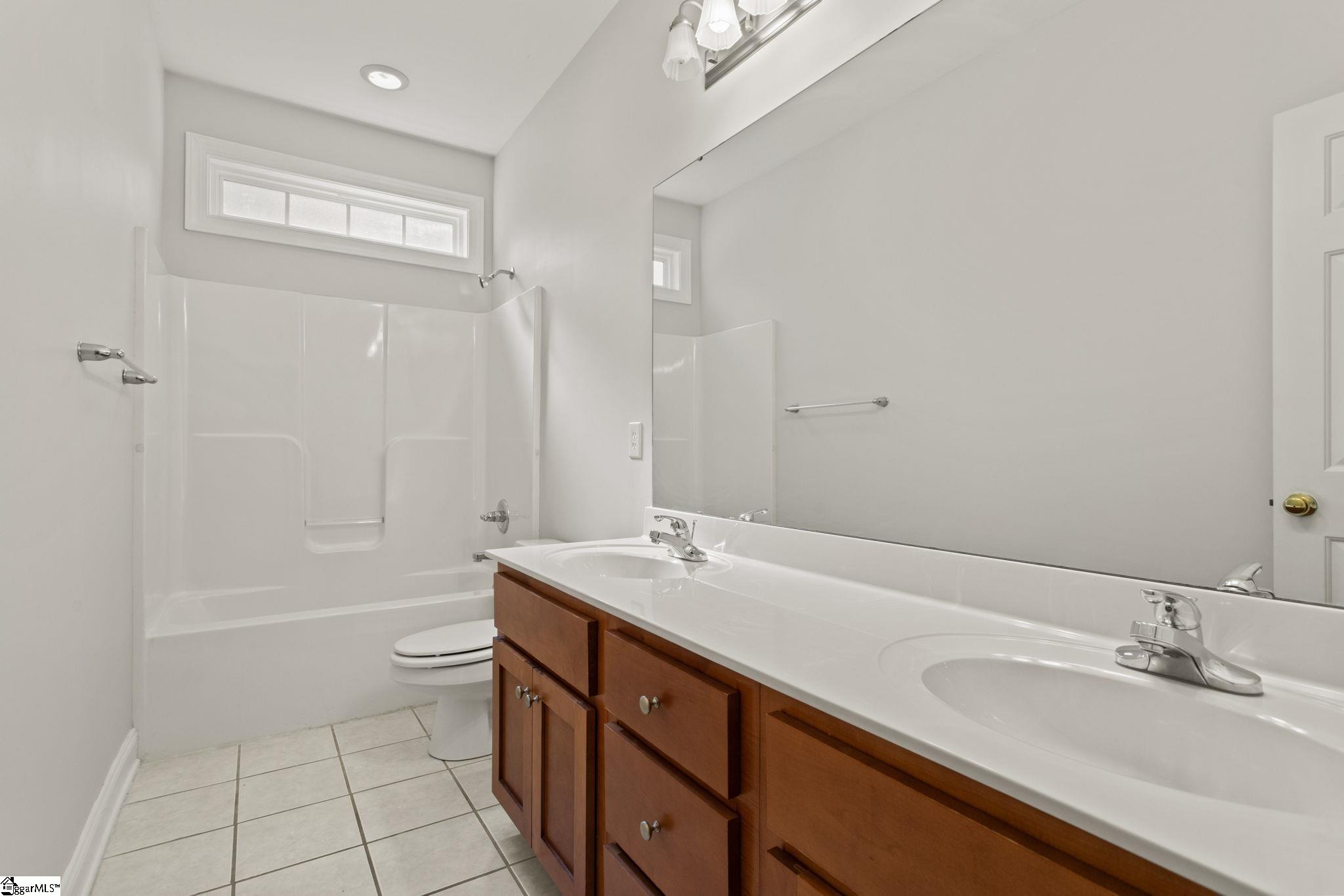 3 Yew, Piedmont, South Carolina image 15