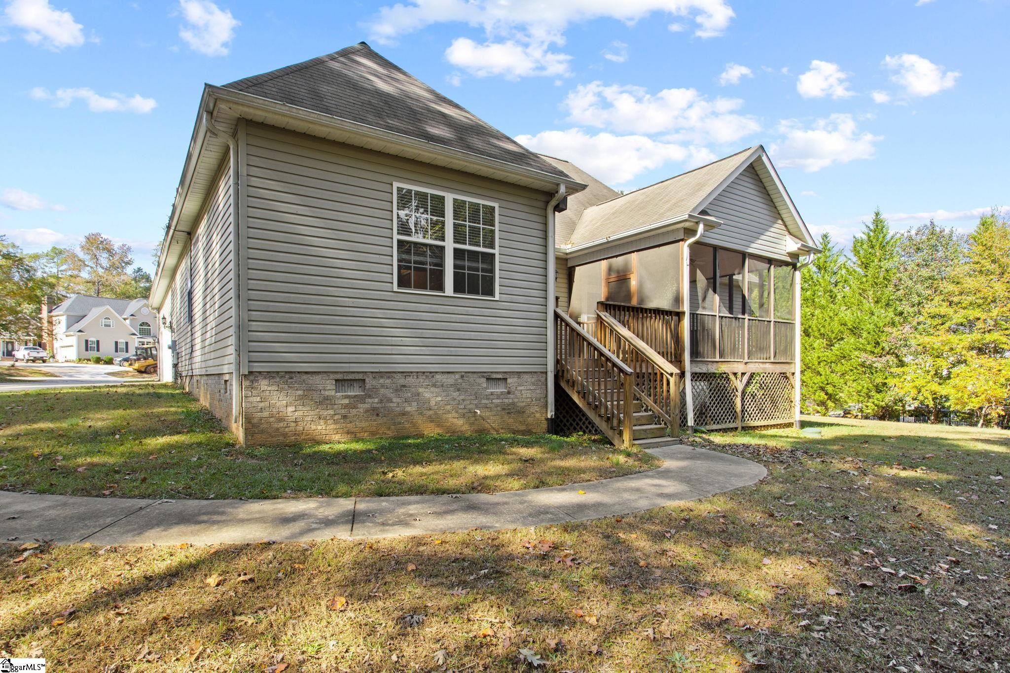 3 Yew, Piedmont, South Carolina image 29