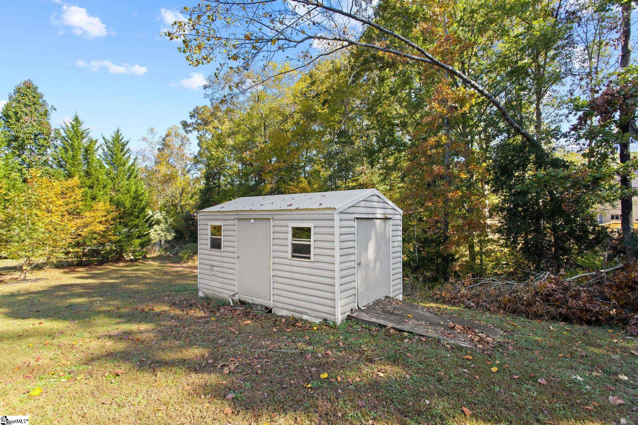 3 Yew, Piedmont, South Carolina image 31