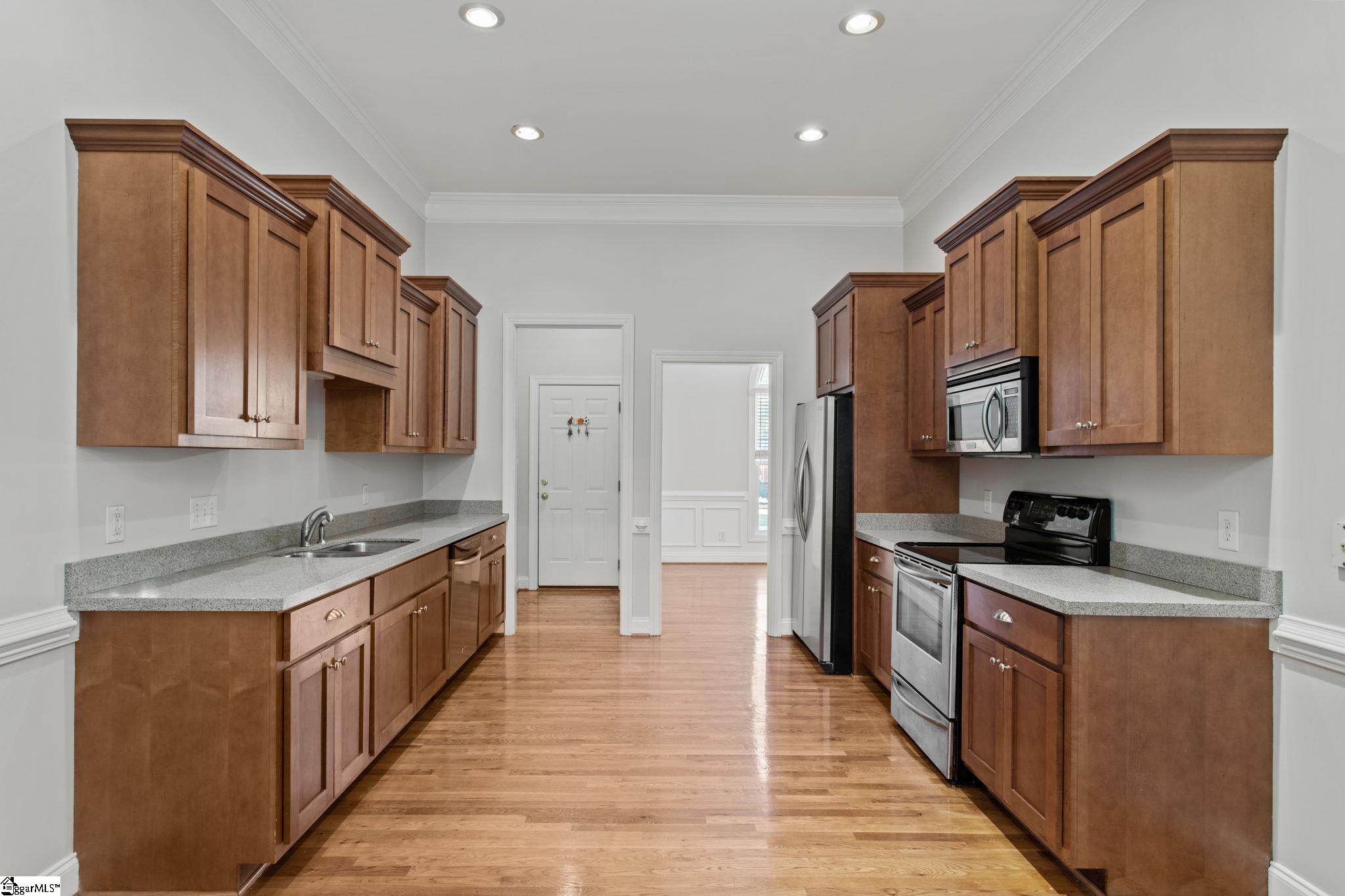 3 Yew, Piedmont, South Carolina image 10