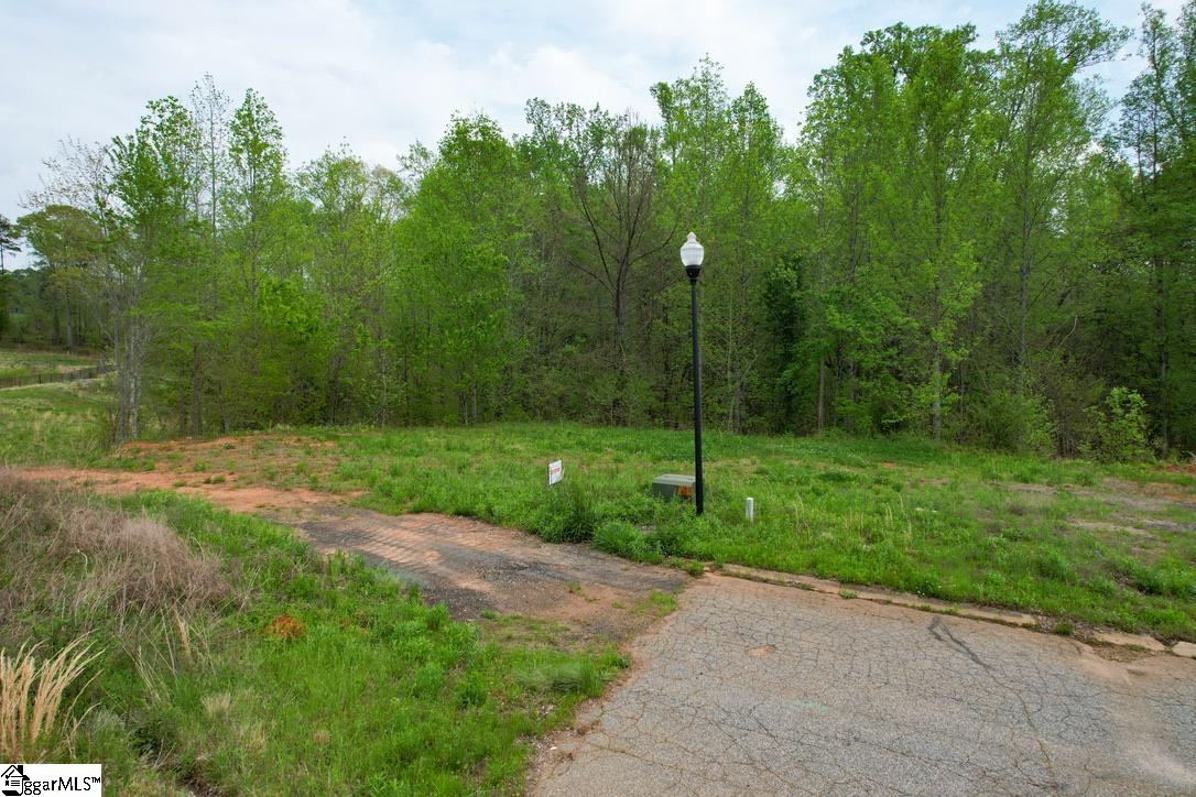 302 Oglesby Creek, Boiling Springs, South Carolina image 2