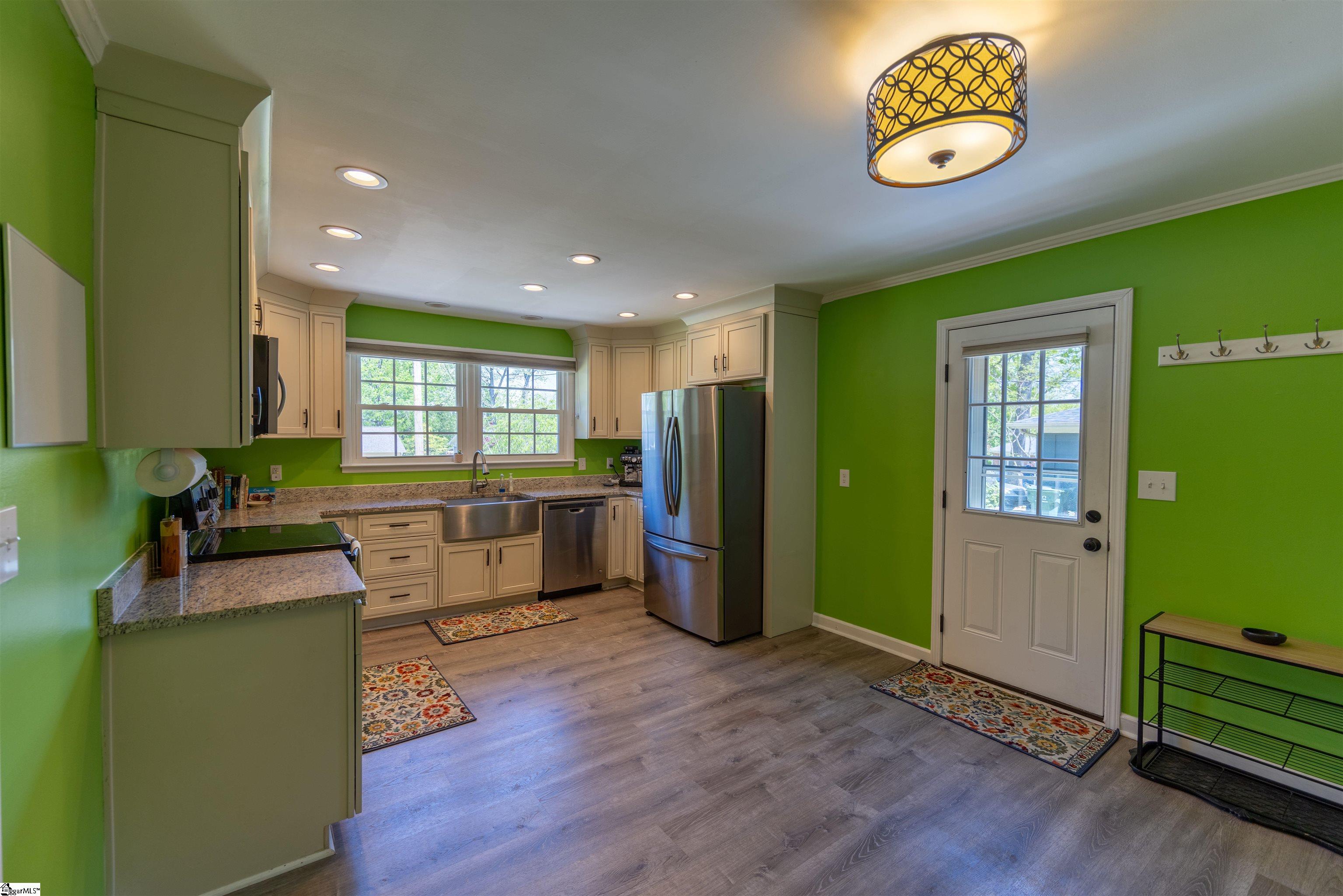 4 Strand, Taylors, South Carolina image 9