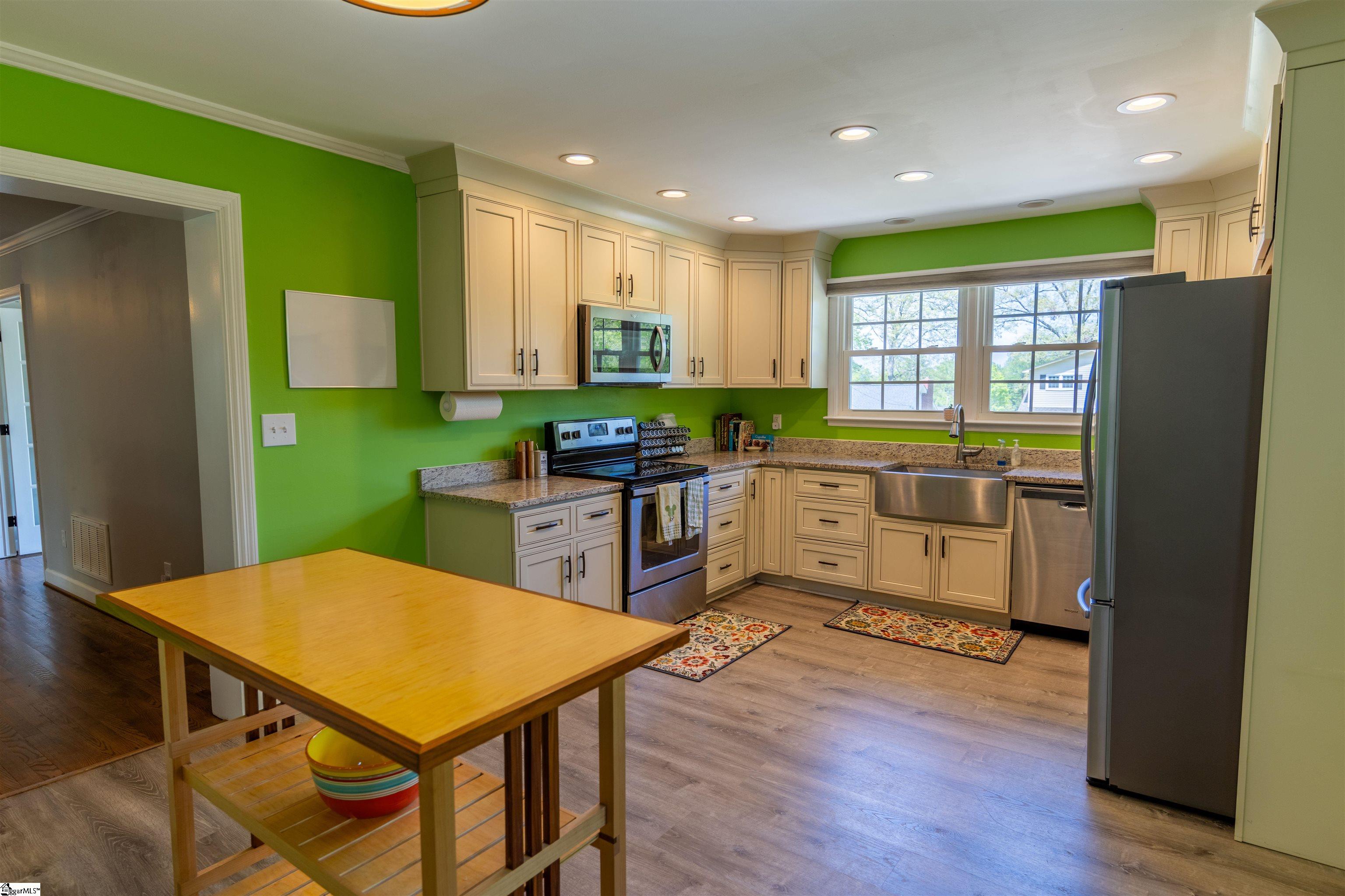 4 Strand, Taylors, South Carolina image 10
