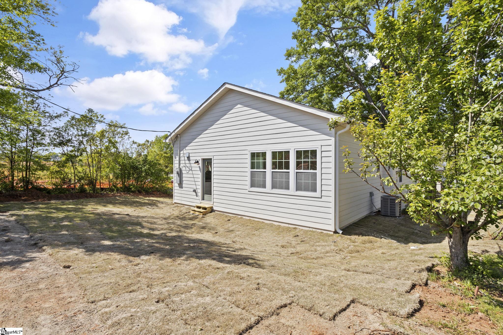 104 B, Greenville, South Carolina image 25